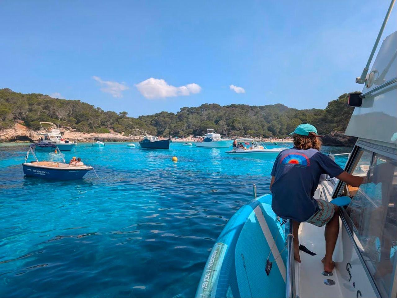 Menorca boat tour — turquoise calas and coastline from the water — image 22
