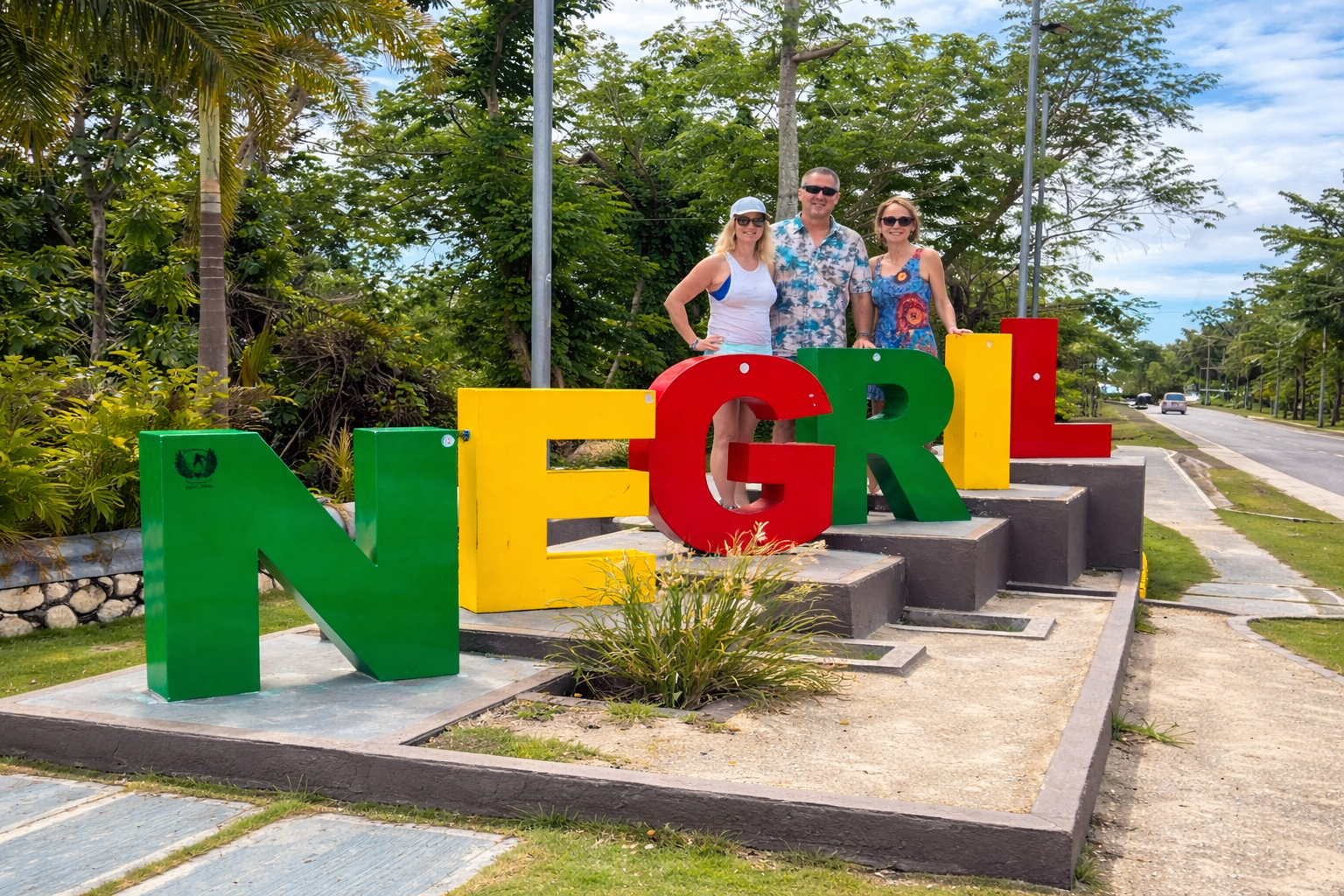 Negril Highlights: Seven Mile Beach & Rick’s Cafe Excursion