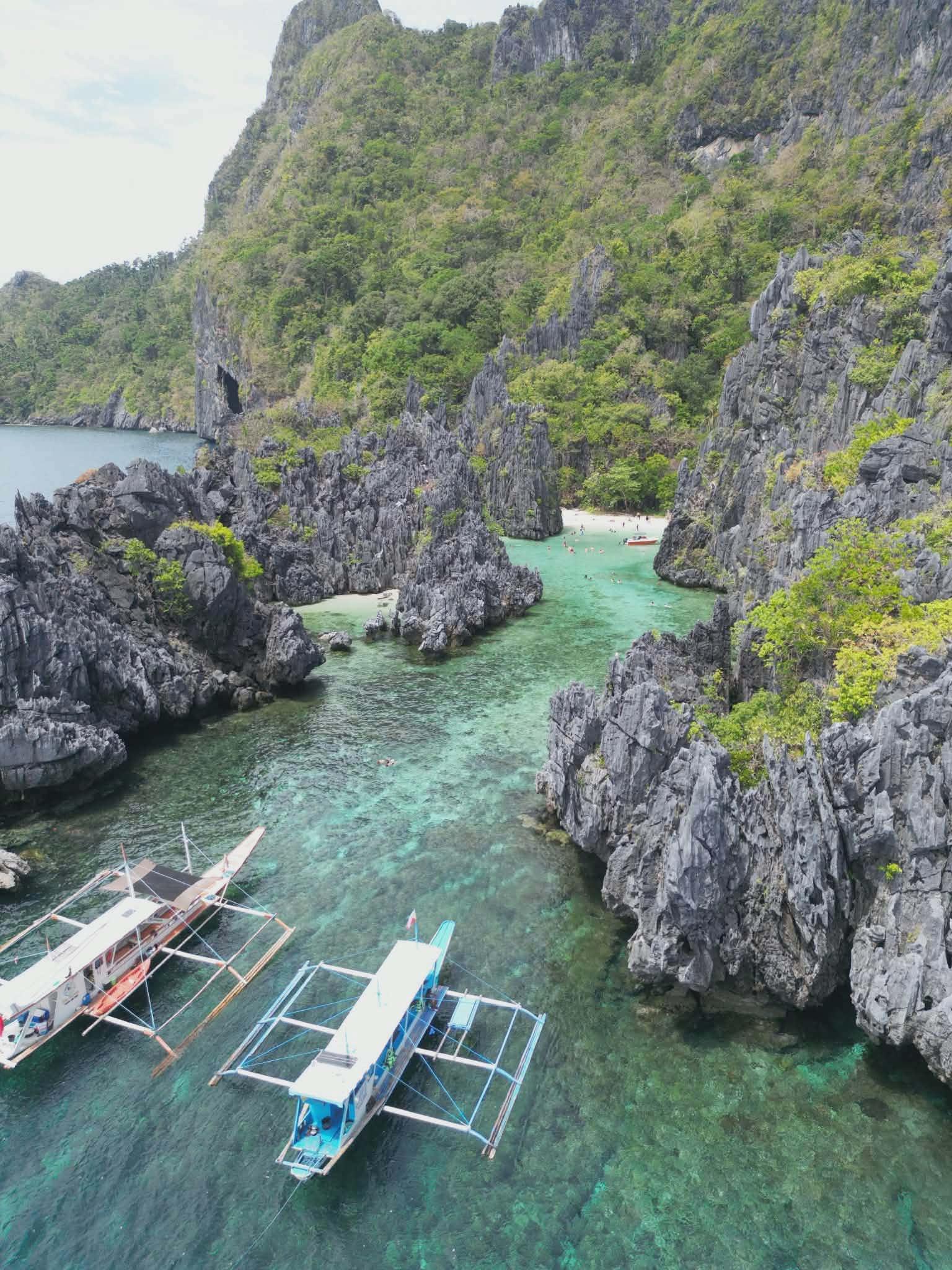 Private El Nido C+D Island-Hopping Adventure with Lunch