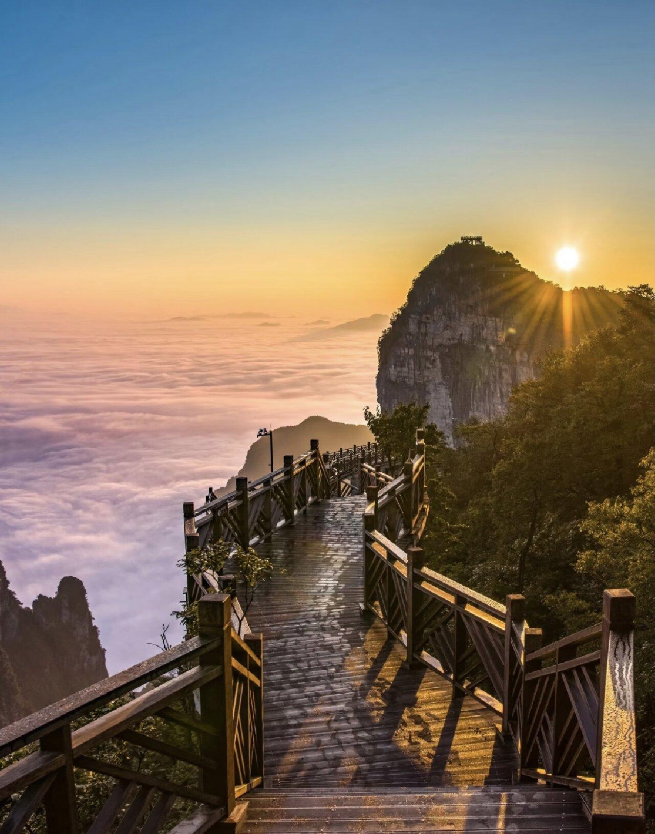 Zhangjiajie Grand Canyon & Tianmen Mountain Private Day Tour