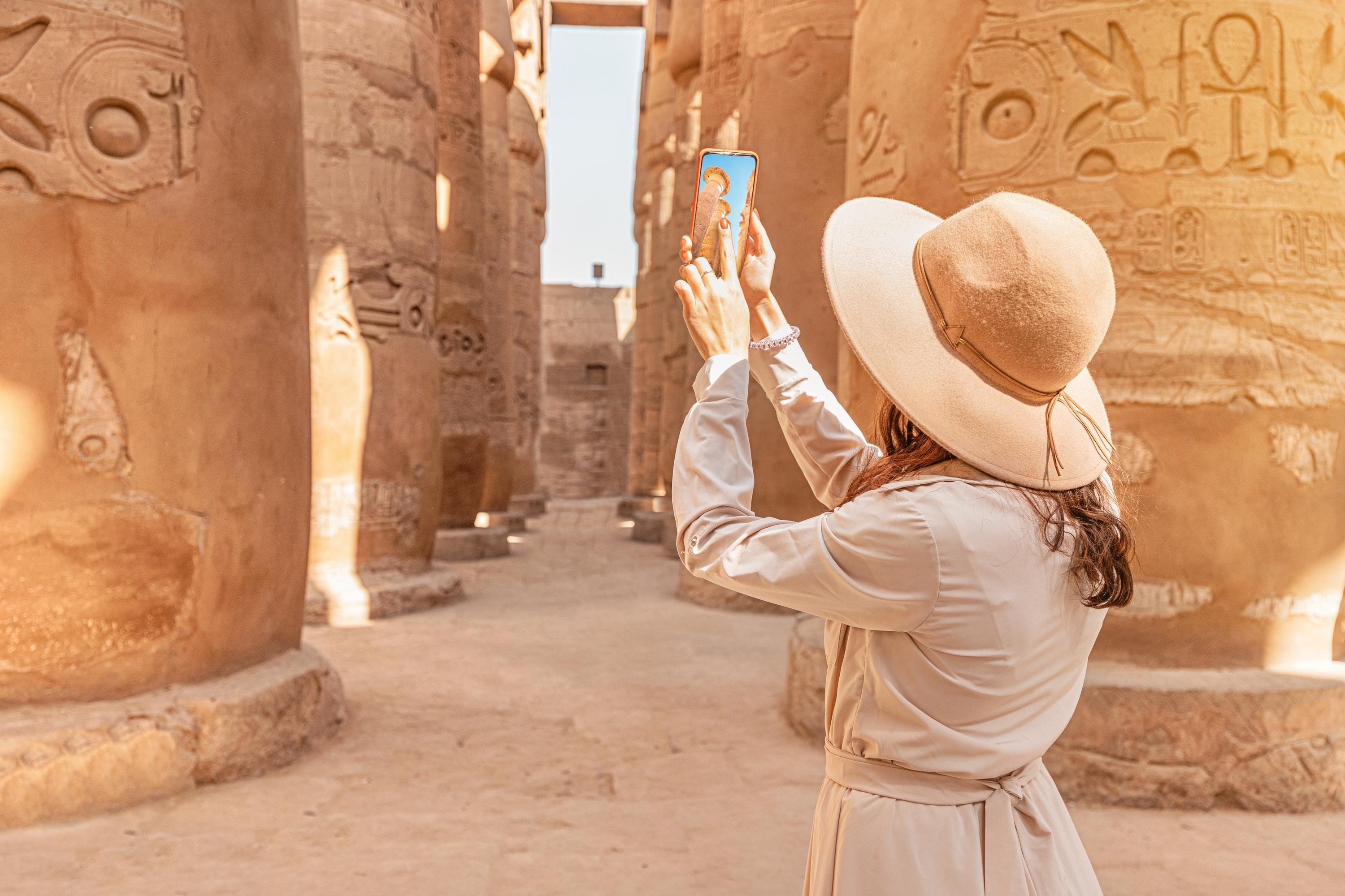 Cairo to Luxor Private Day Trip by Air with All Entrances