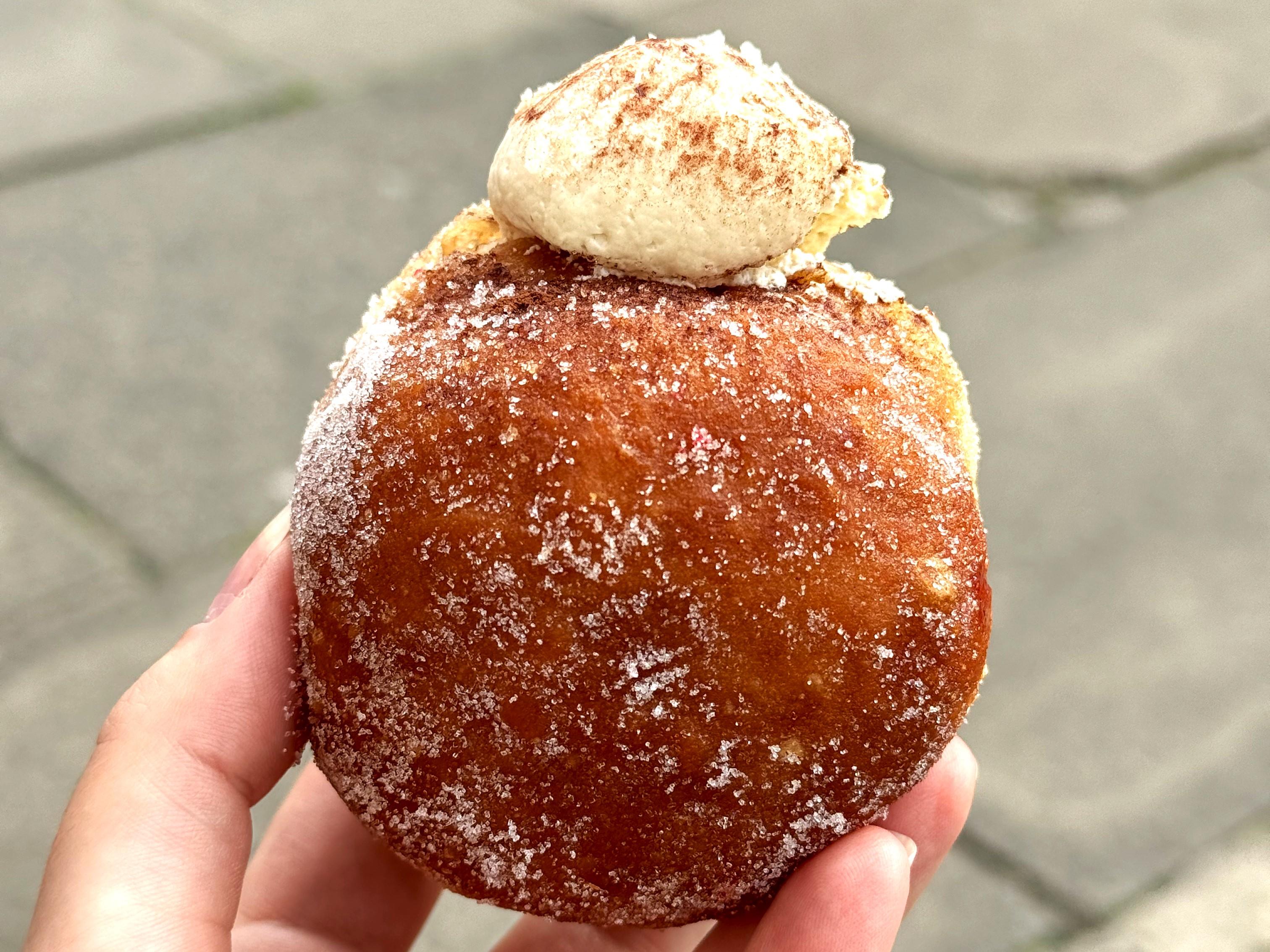 Edinburgh Food Tour with Local Guides