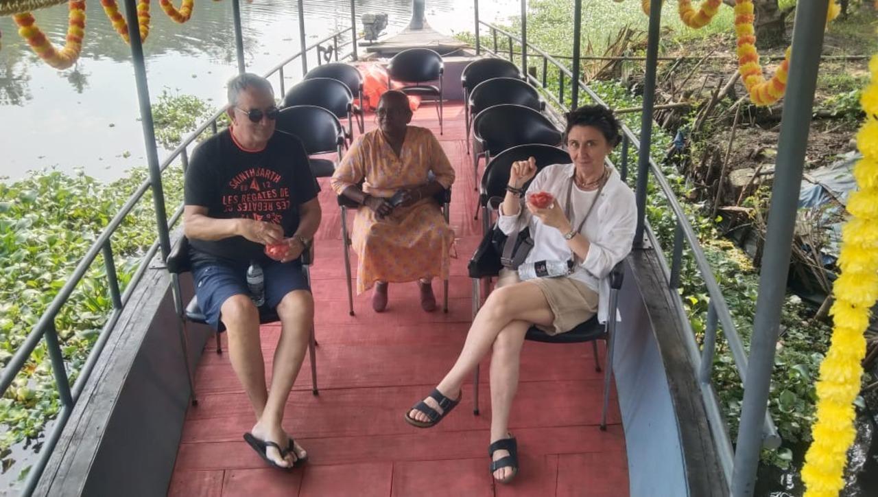 Kochi Backwater Village Immersion with Traditional Sadya Lunch