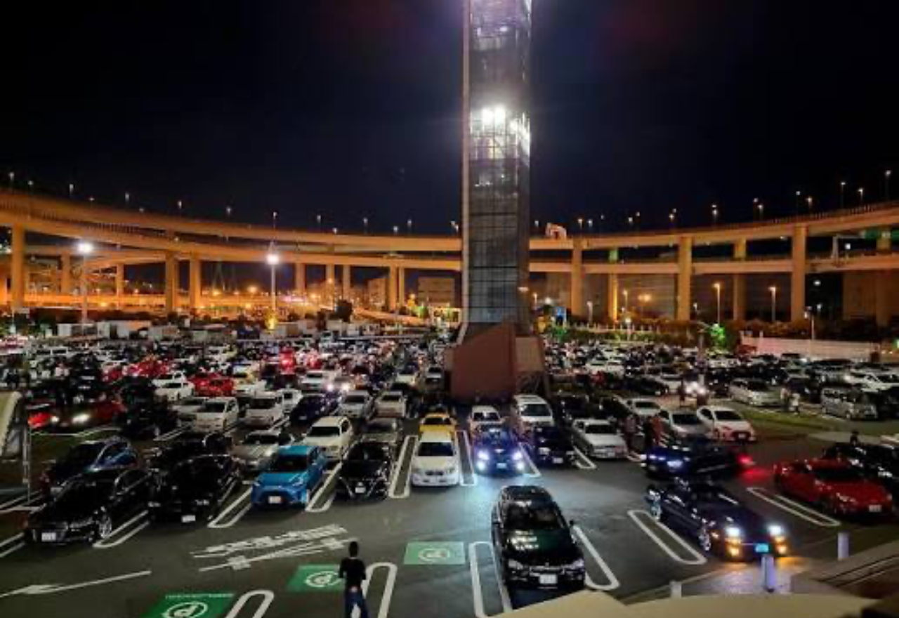 Tokyo: Daikoku JDM Car Meet Private Night Tour Driver/ Guide