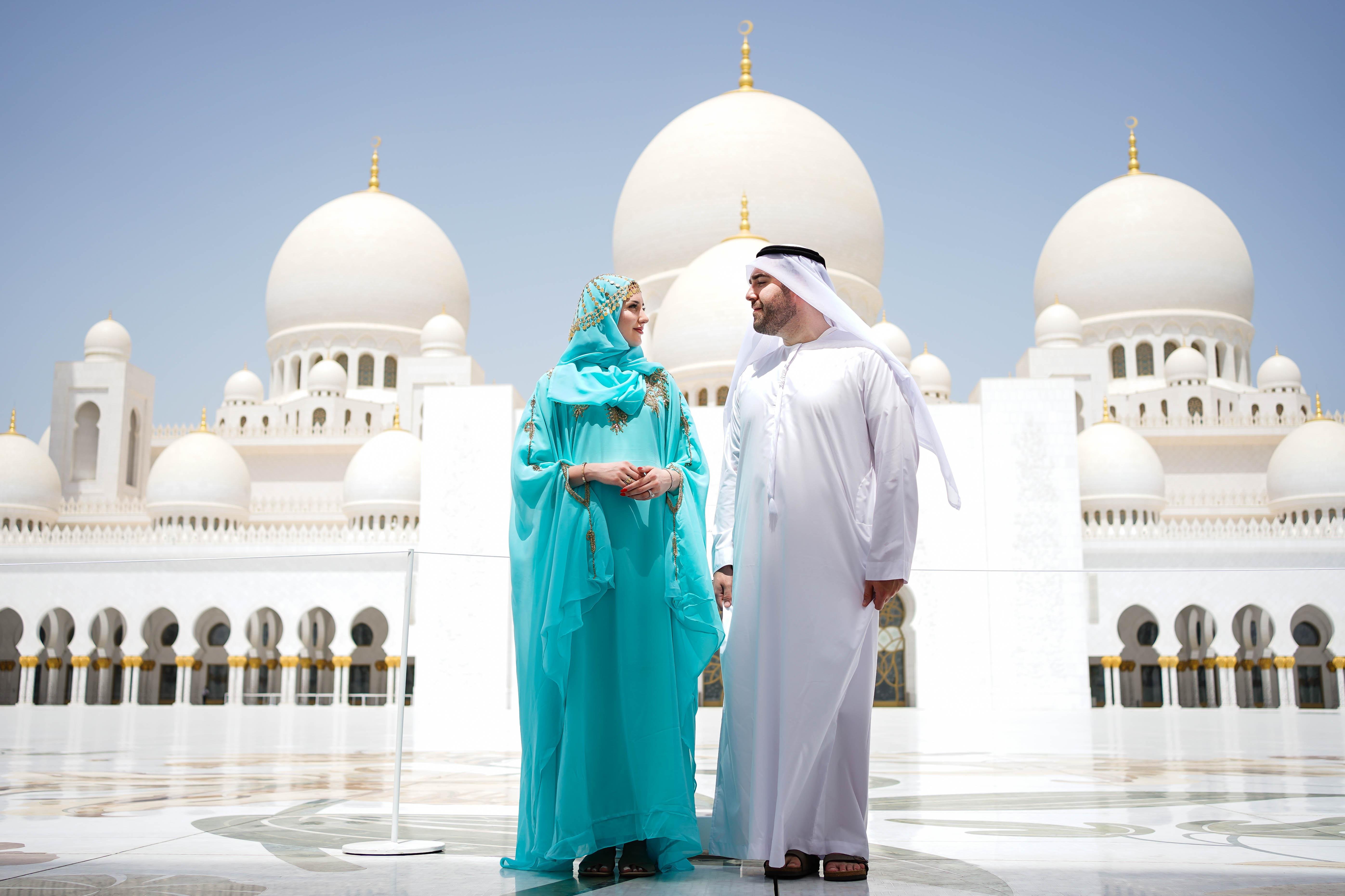 Abu Dhabi Day Trip from Dubai: Grand Mosque, Presidential Palace & More