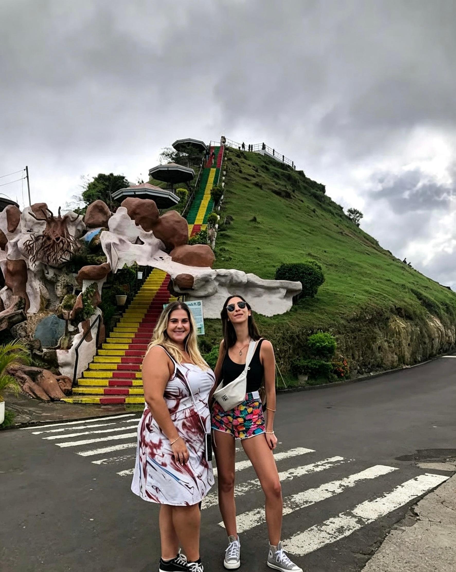 Bohol Day Trip from Cebu: Chocolate Hills, Tarsiers & Loboc River Cruise