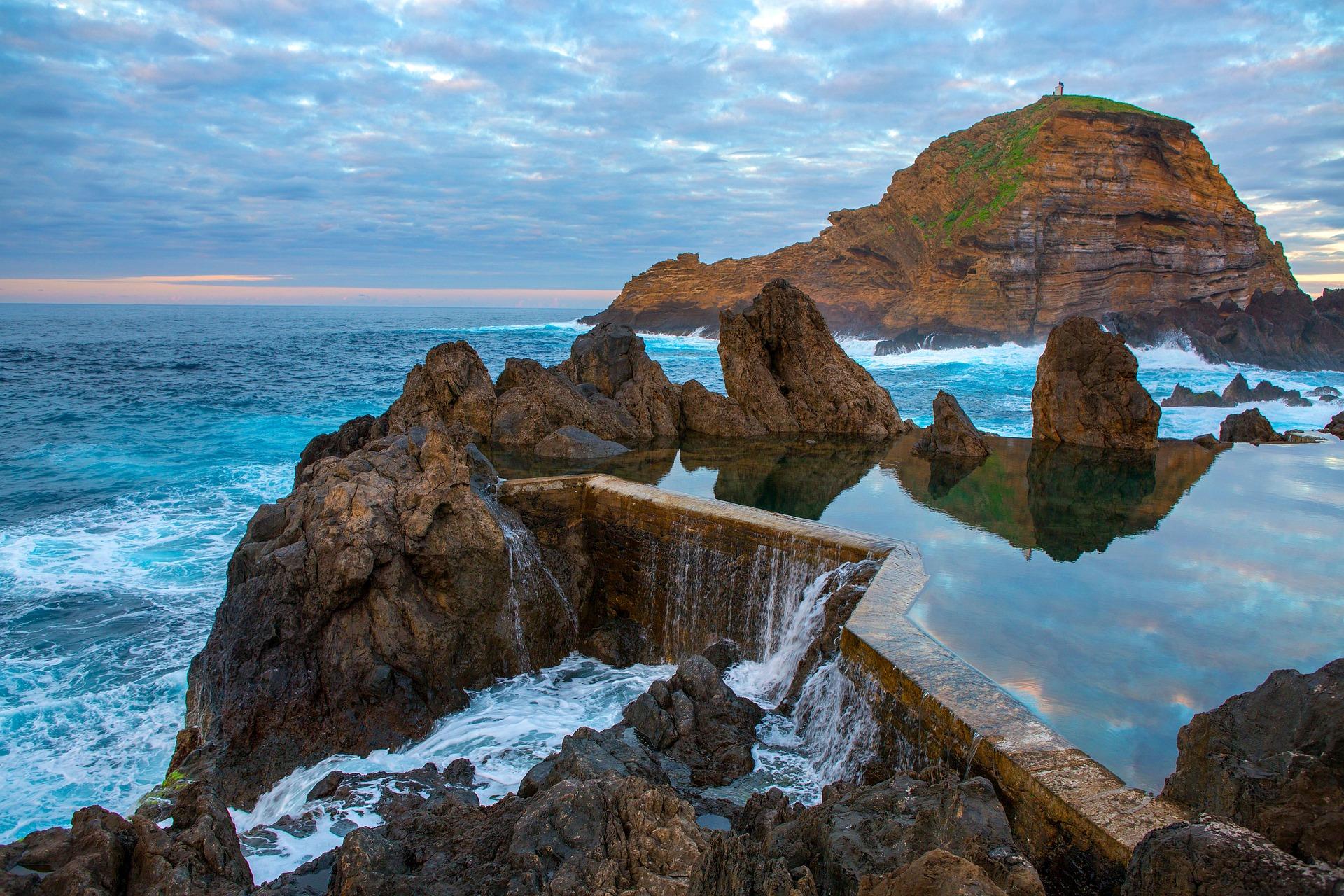 Madeira West Coast 4x4: Skywalk, Fanal Forest & Lava Pools