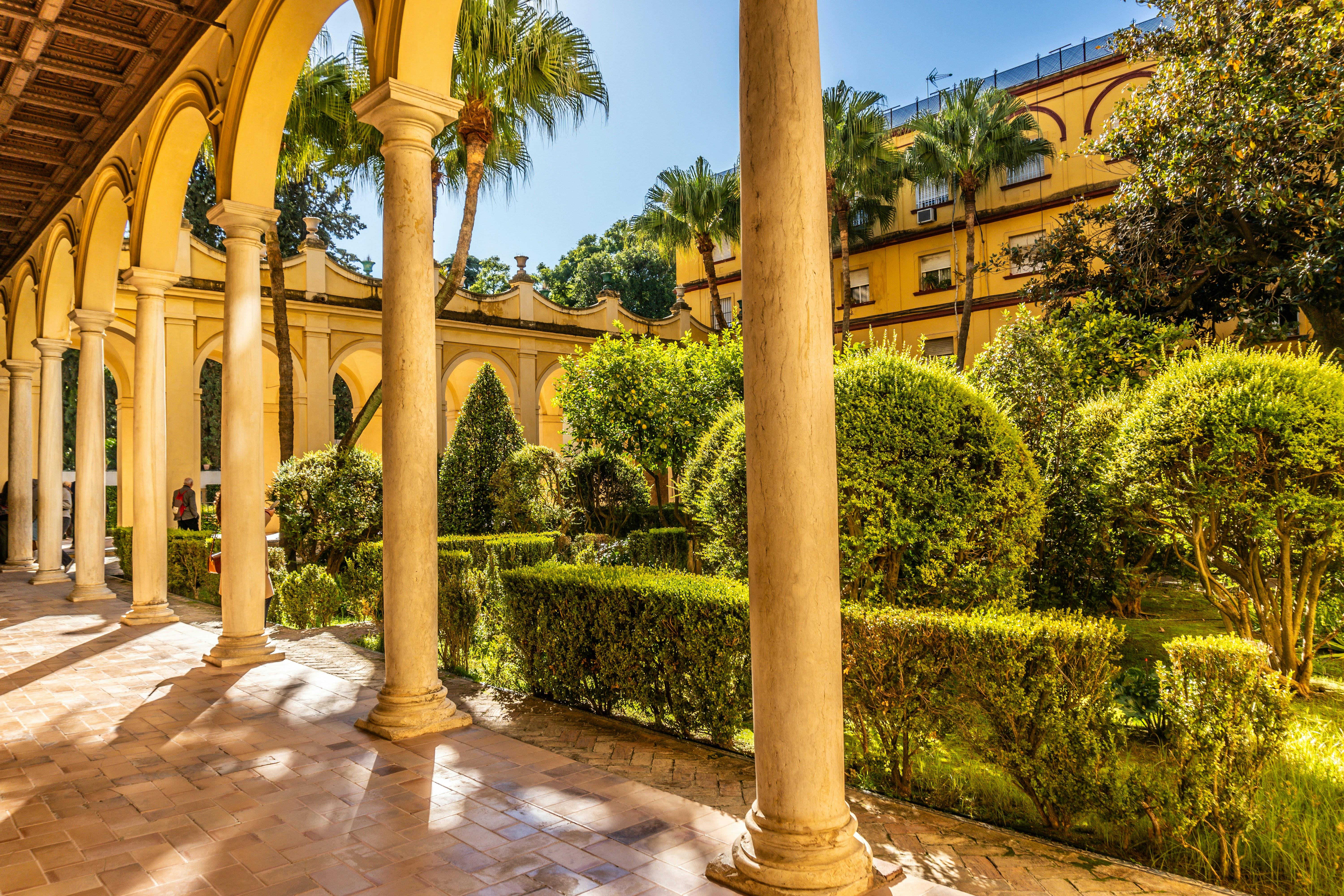 Seville: Royal Alcázar Small-Group Premium Tour