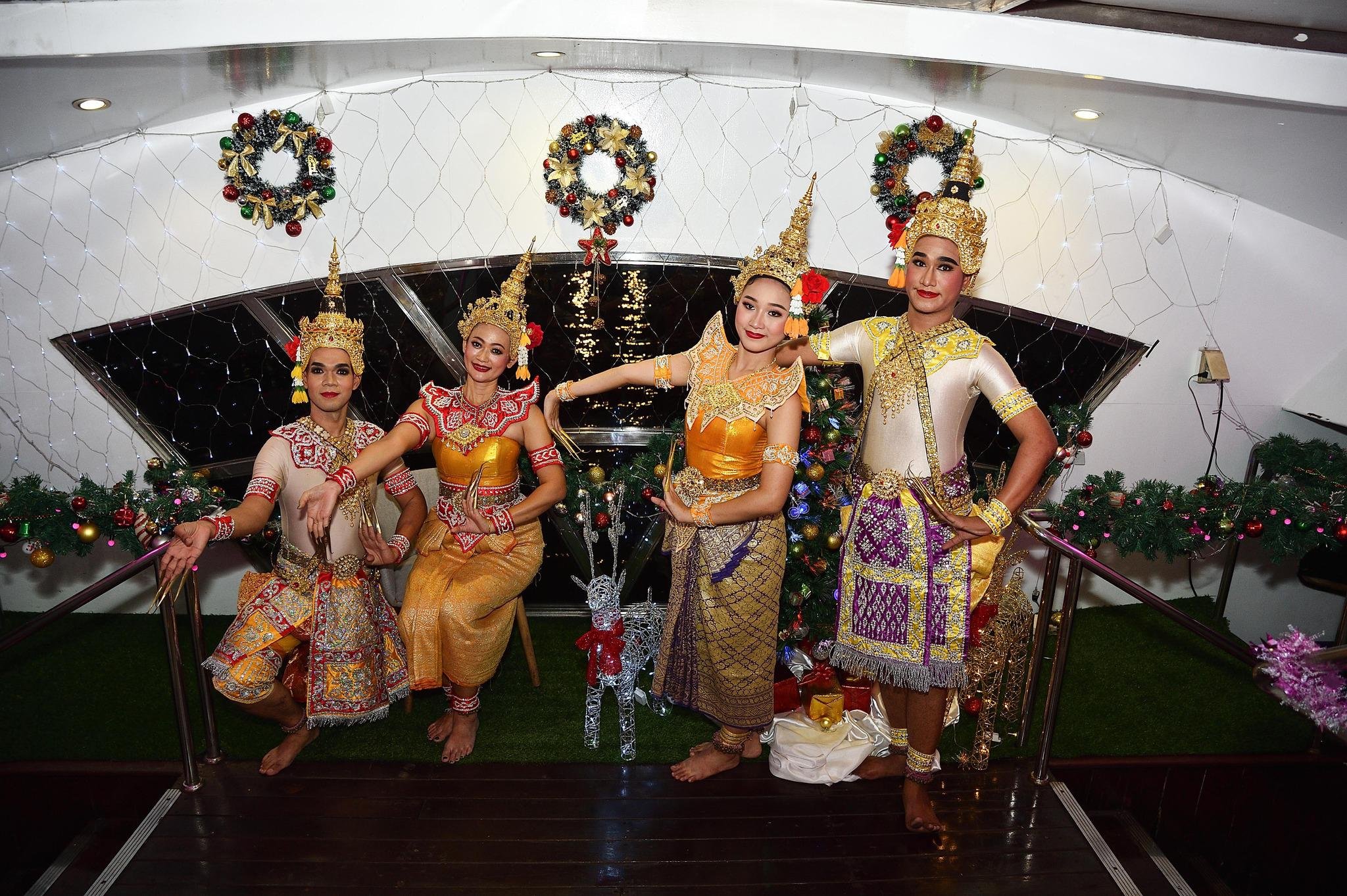 Wonderful Pearl Luxury Dinner Cruise on the Chao Phraya