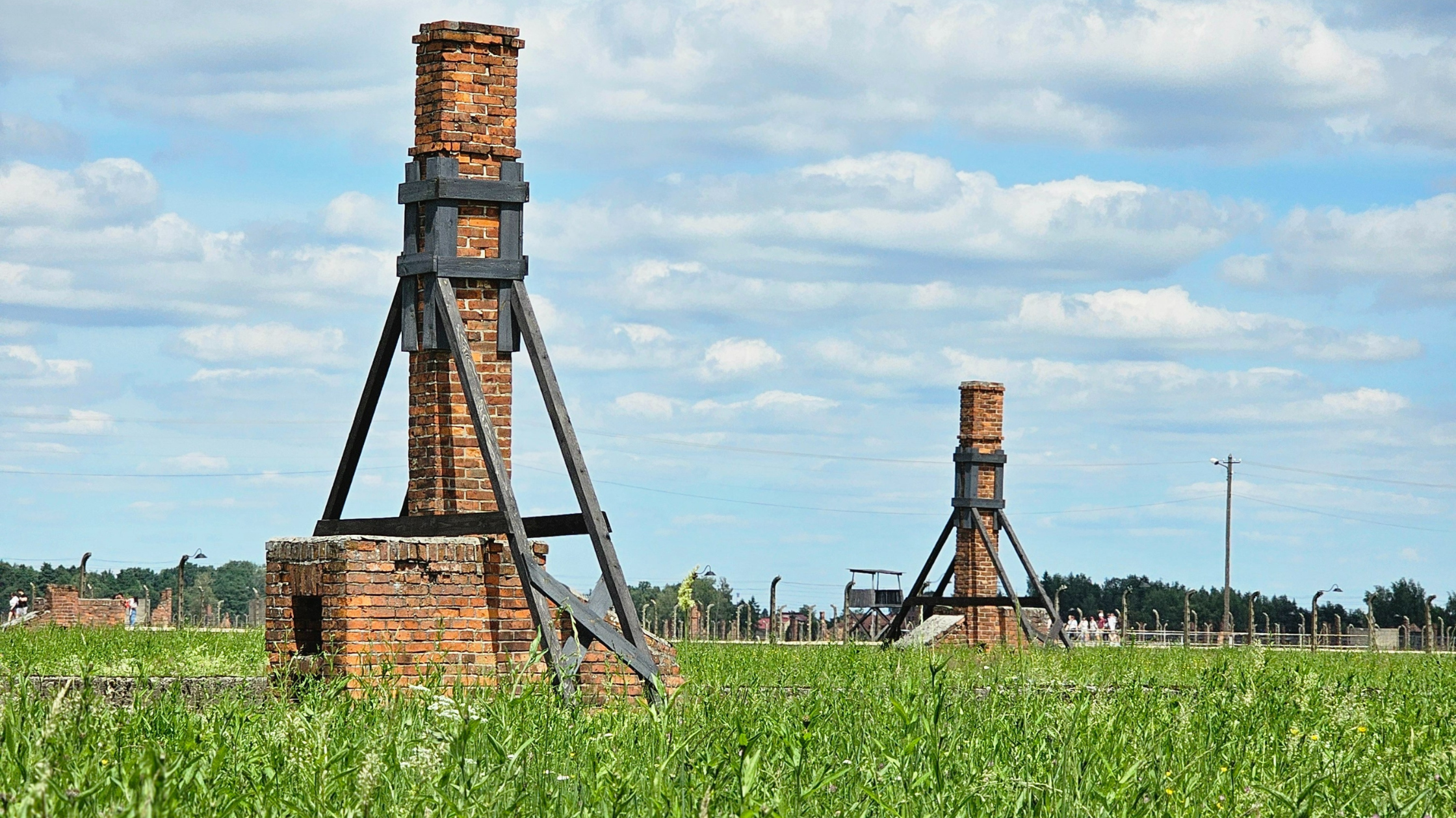 Small Group Auschwitz-Birkenau Memorial Tour from Krakow