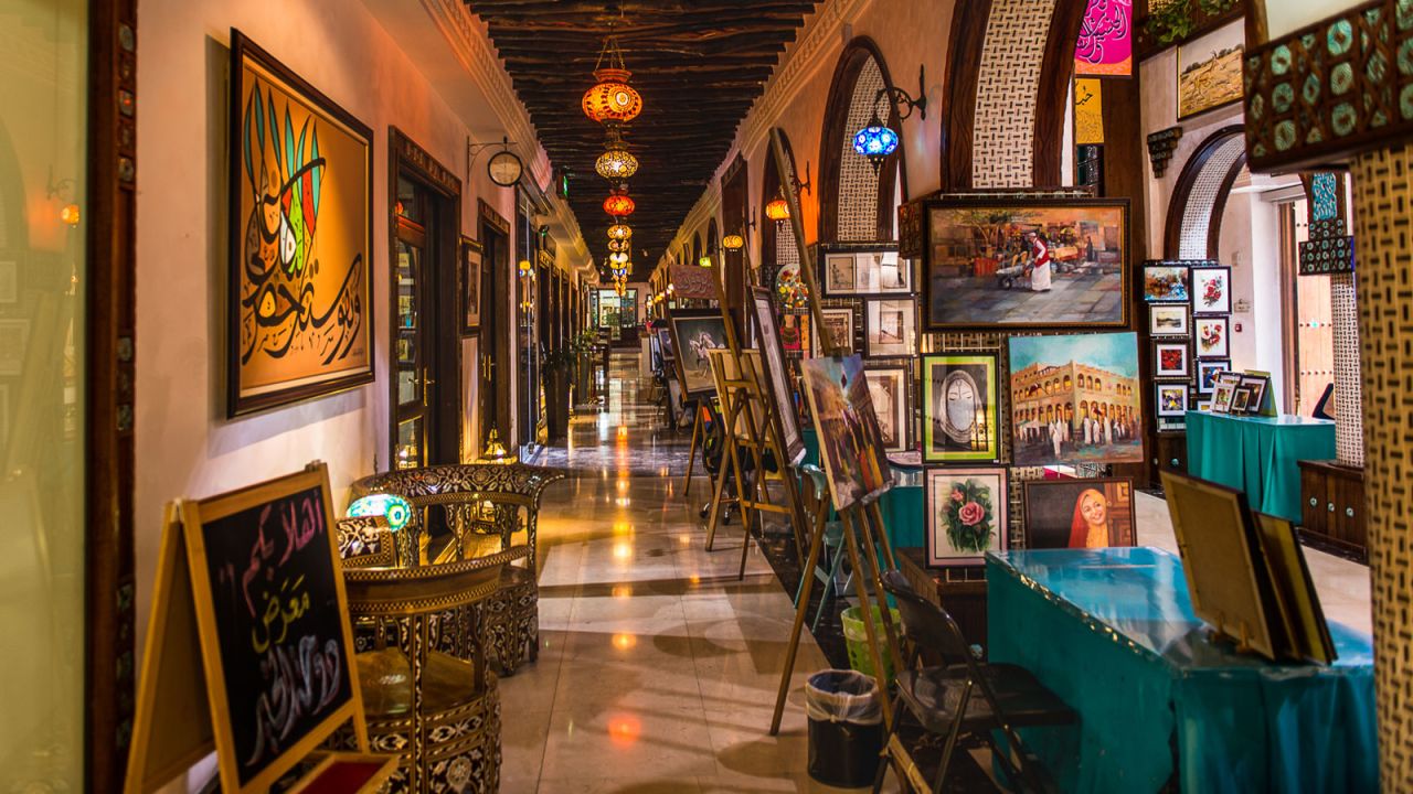 Doha Evening Highlights: Souq Waqif, Katara & The Pearl