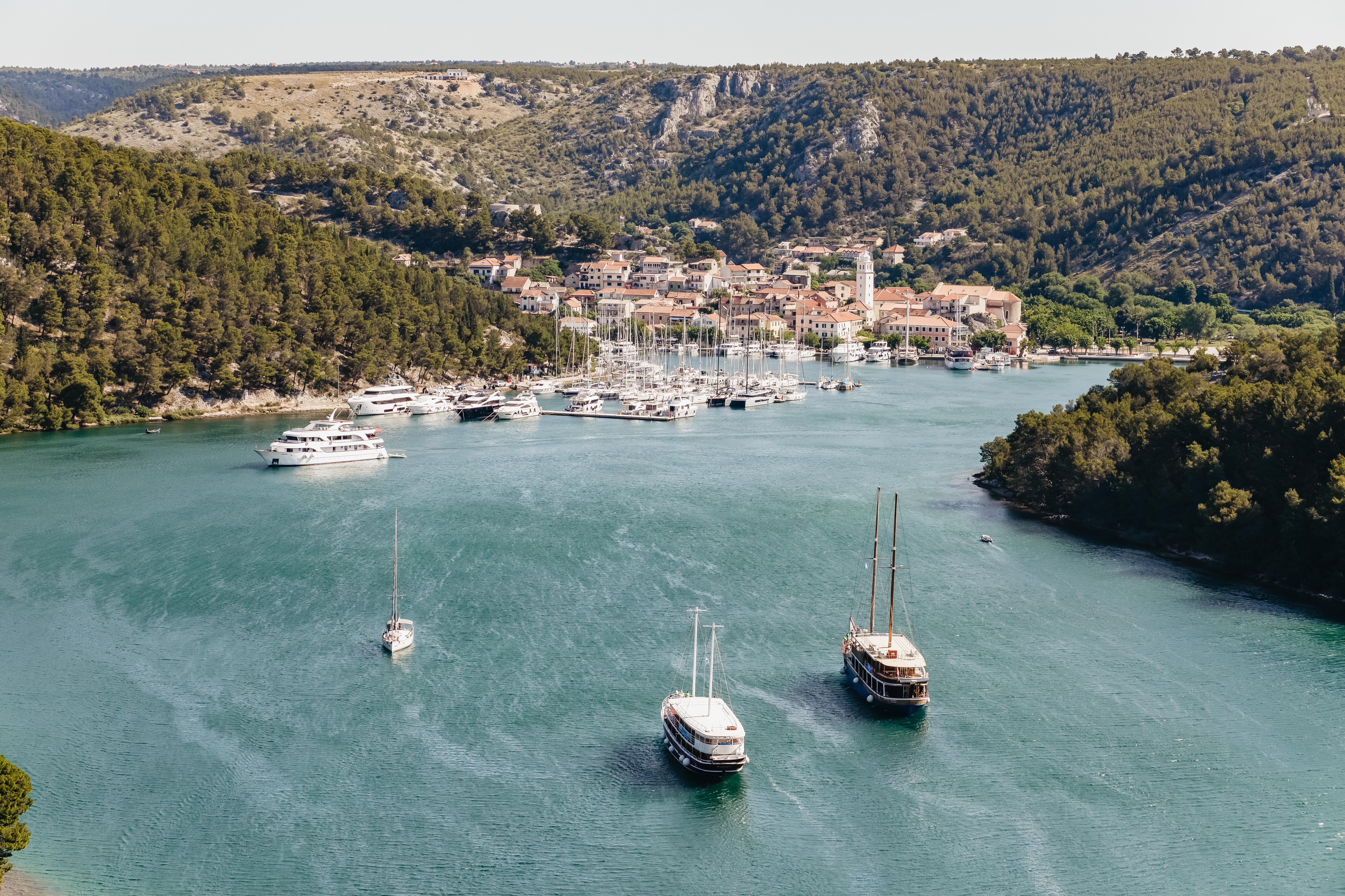 Split: Krka Waterfalls, Boat Cruise & Primosten Swim