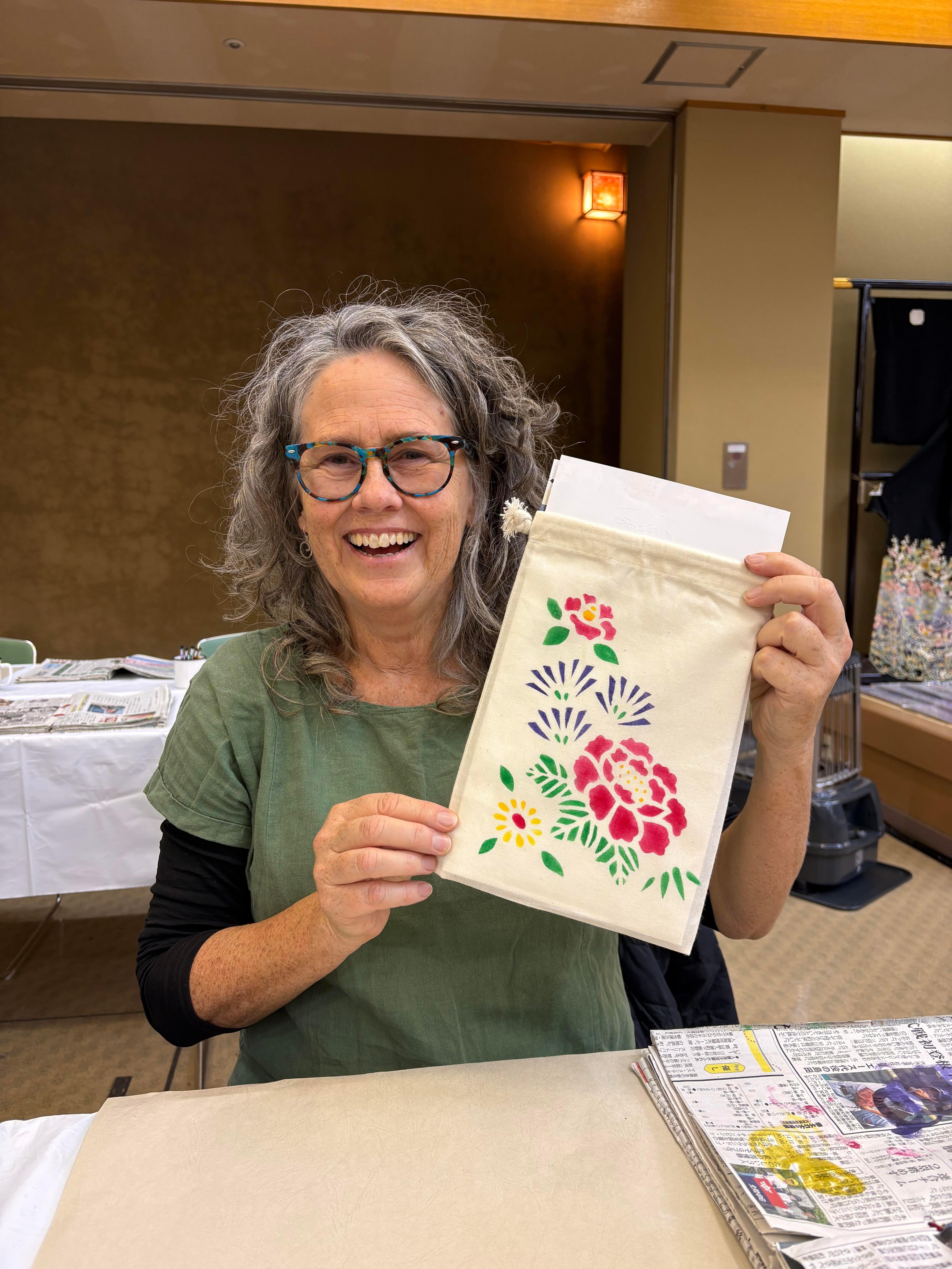 Kanazawa Castle, Kenrokuen Garden & Silk Dyeing Workshop