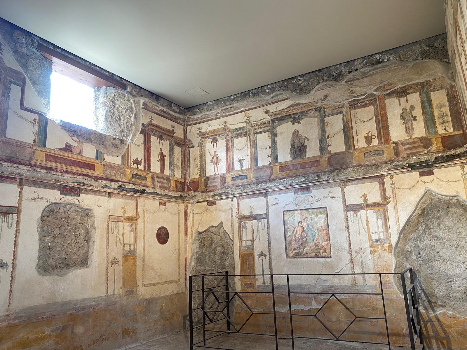 Pompeii: Expert-Led Historical Walking Tour