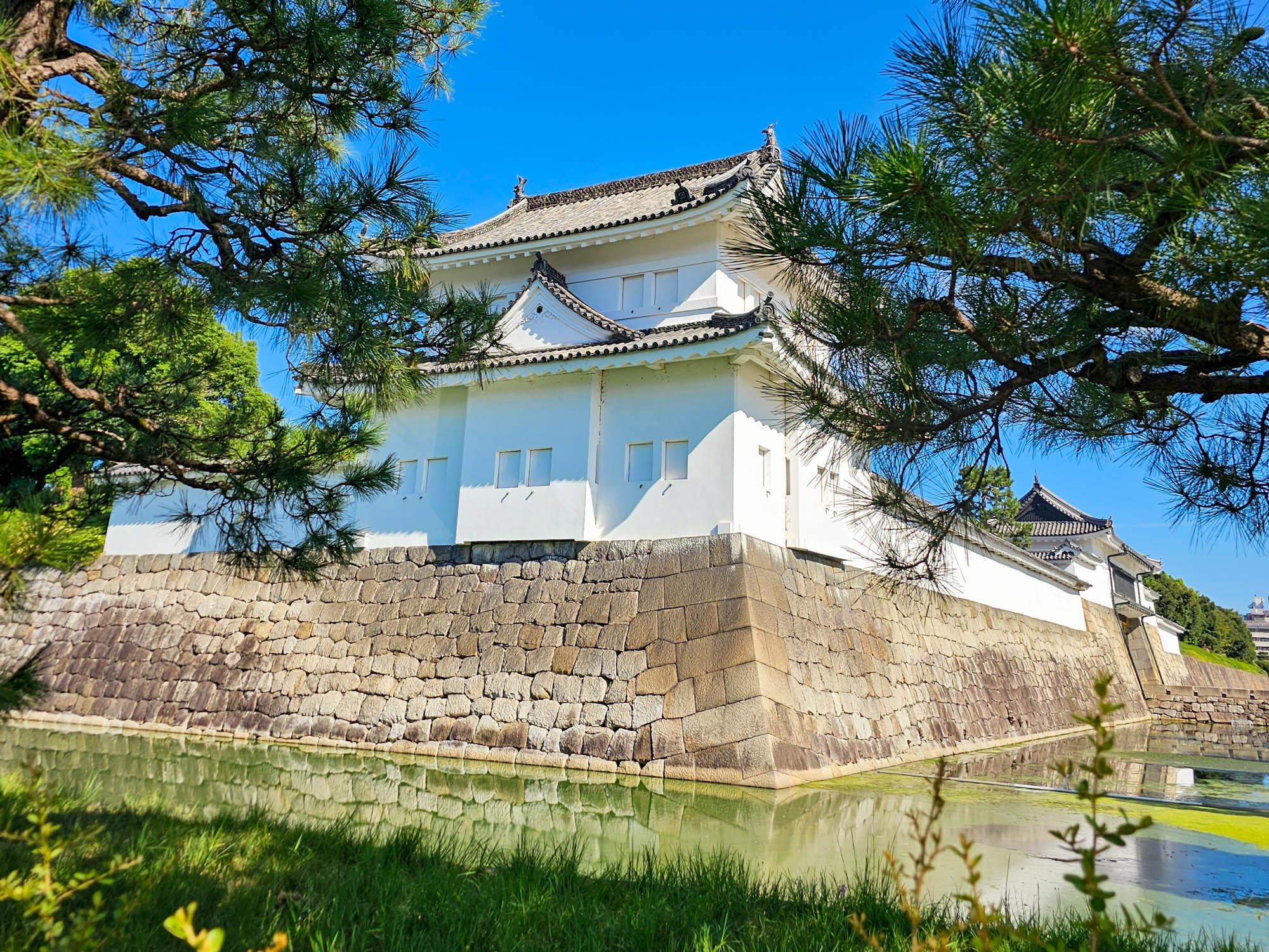 Kyoto Imperial Palace & Nijo Castle Walking Tour