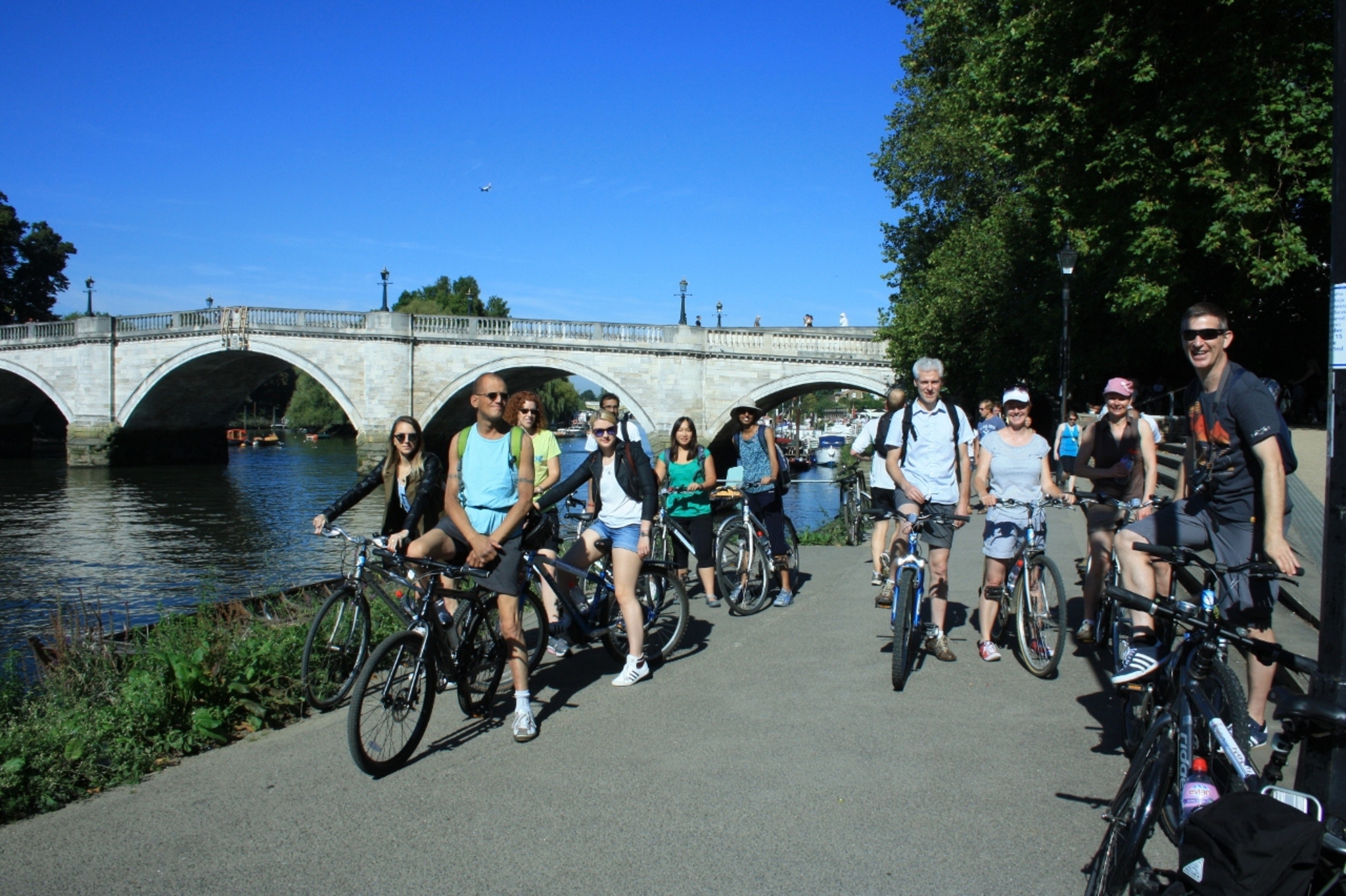 London Royal Deer Park & Thames Cycling Adventure