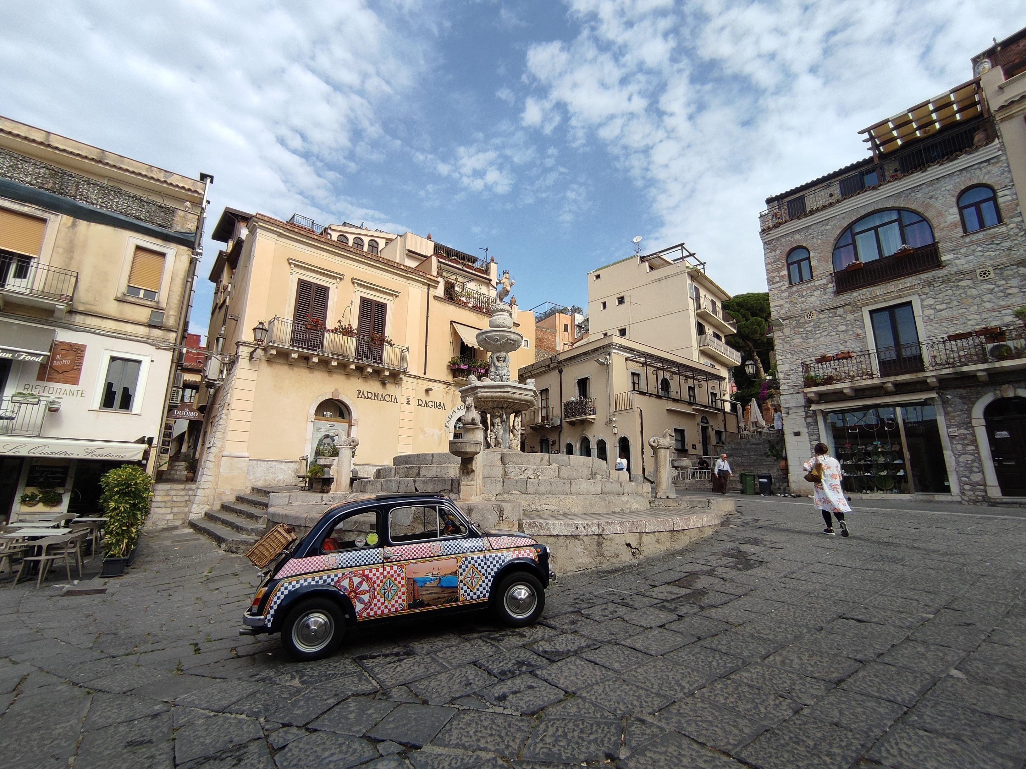 Private Taormina Walking Tour & Ancient Theater Experience