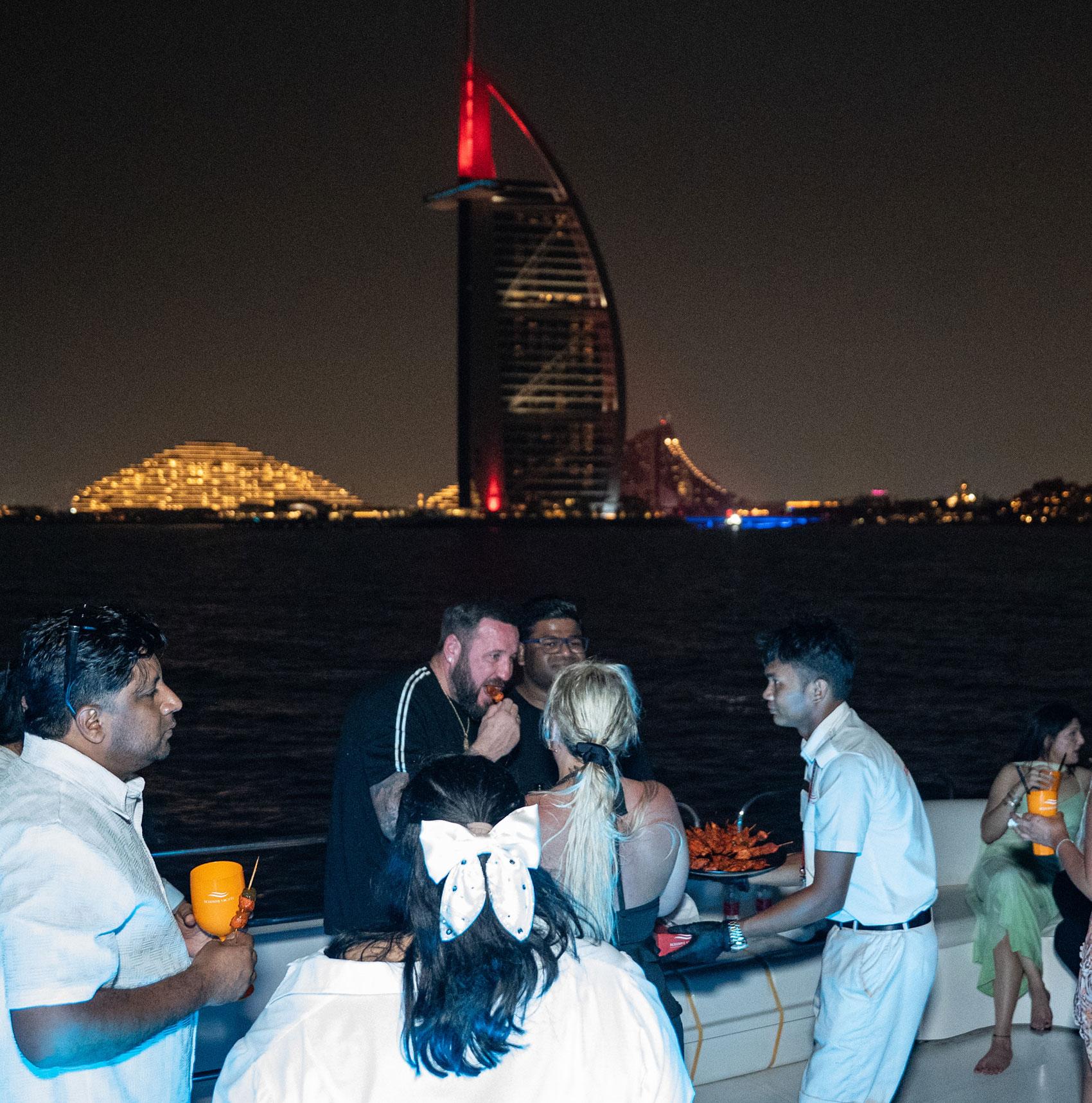 Dubai Marina Luxury Yacht Party – BBQ, Open Bar & Live DJ
