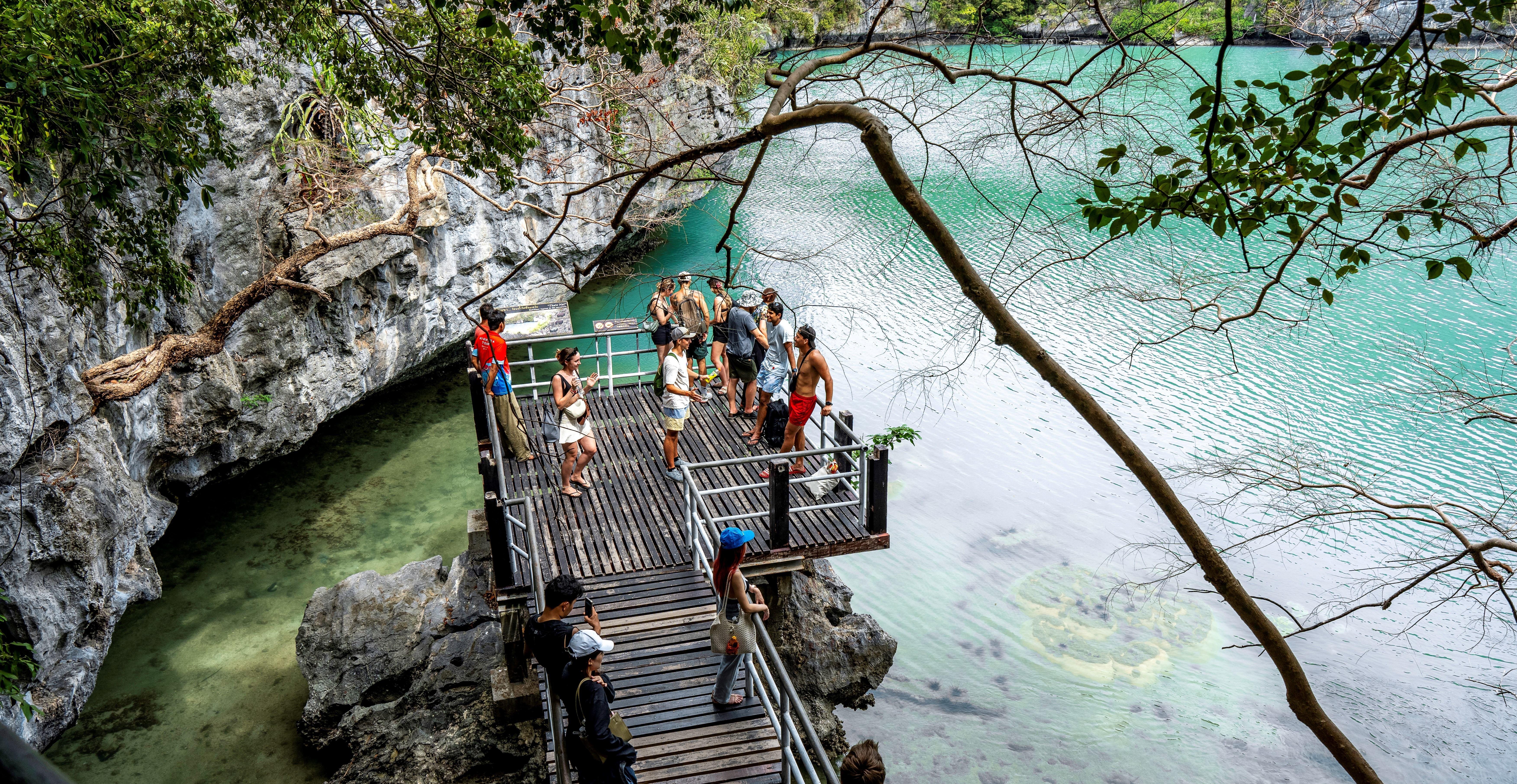 Mu Ko Ang Thong National Park Cruise & Optional Kayaking