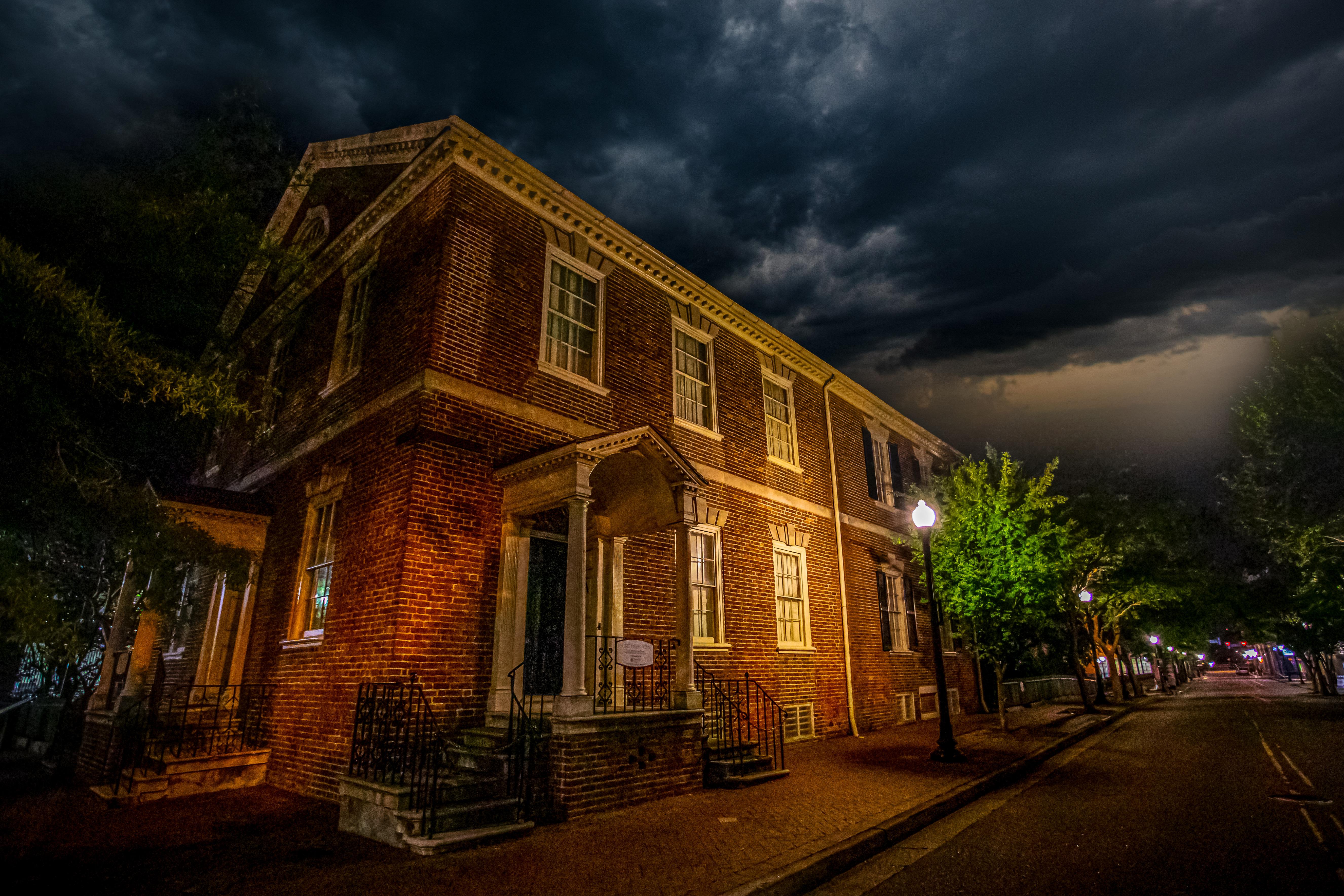 Norfolk Nightmare: Ghosts, Murder & Mystery Walking Tour