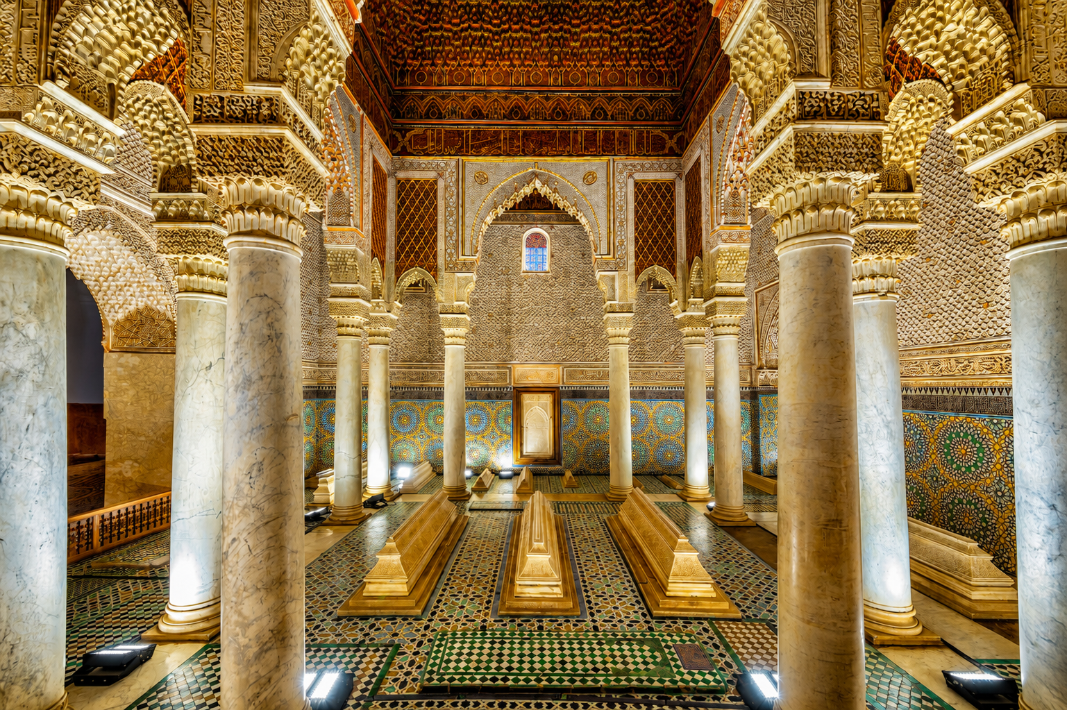 Historic Marrakech Walking Tour: Palaces, Tombs & Souks