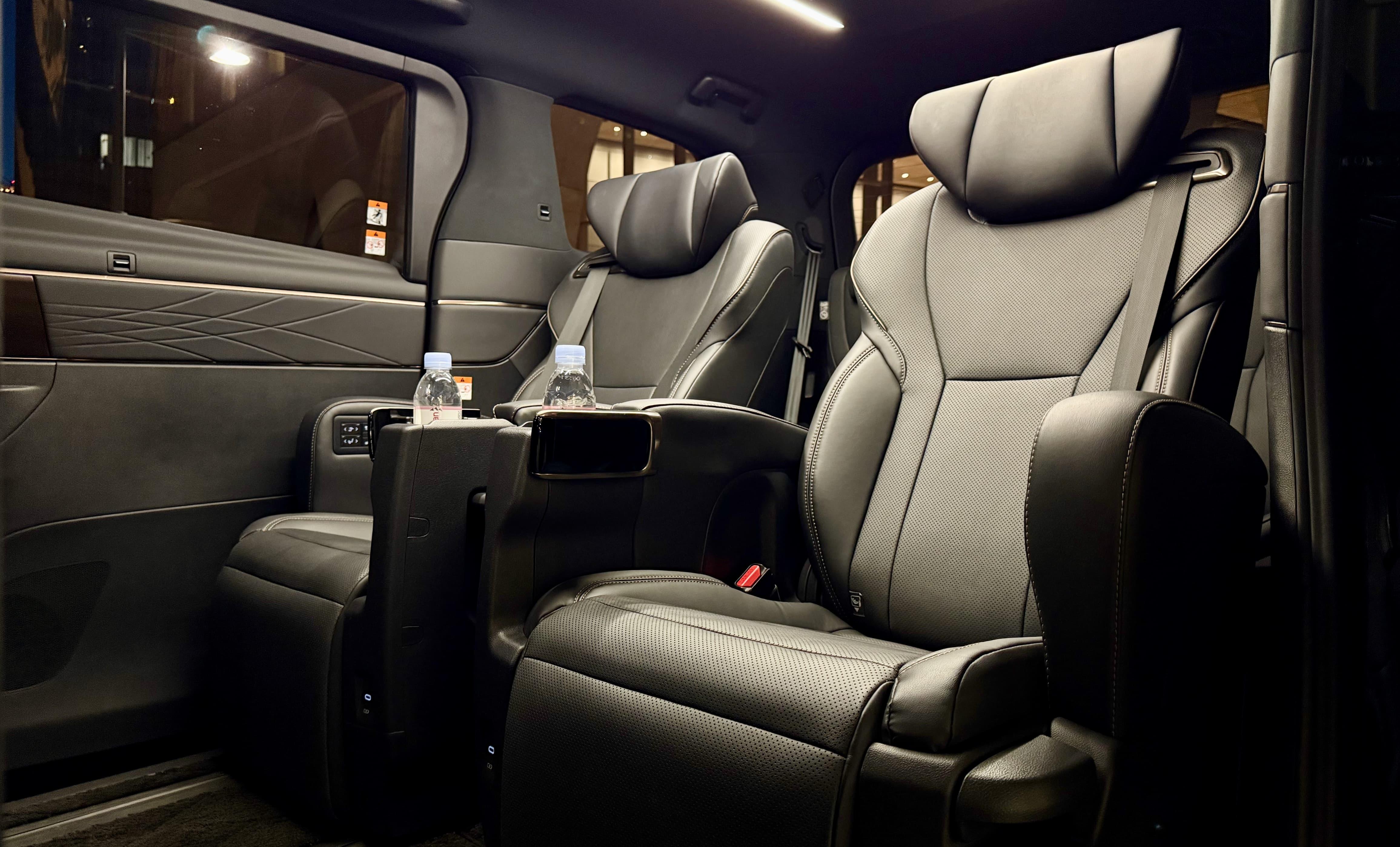 Haneda Airport Private Luxury Transfer To/From Tokyo City