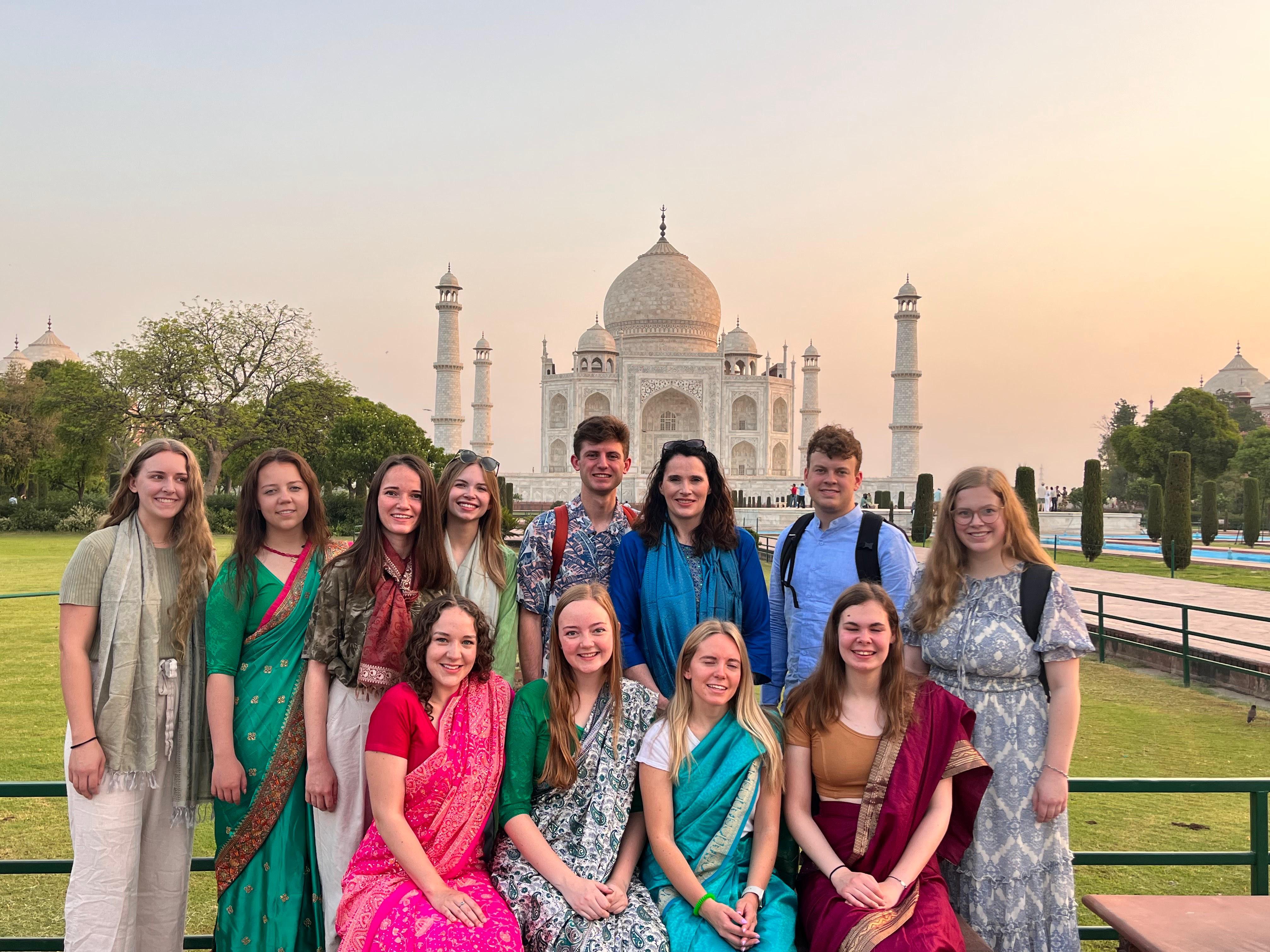Delhi to Taj Mahal & Agra Private Day Tour with Marriott Lunch