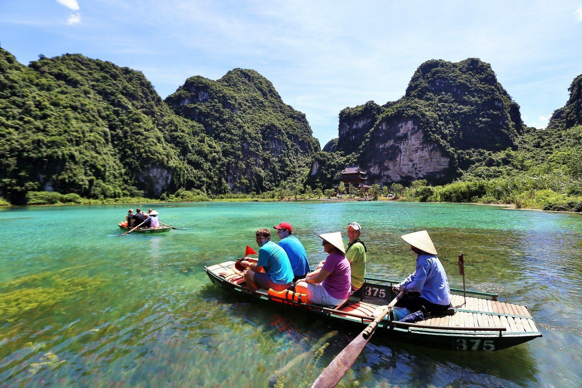 Ninh Binh Full-Day Tour: Hoa Lu or Bai Dinh, Trang An & Mua Cave
