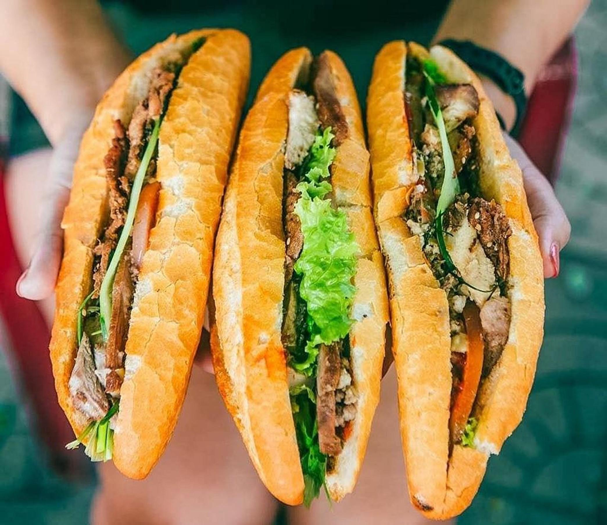 street food tour in Hanoi — photo 17