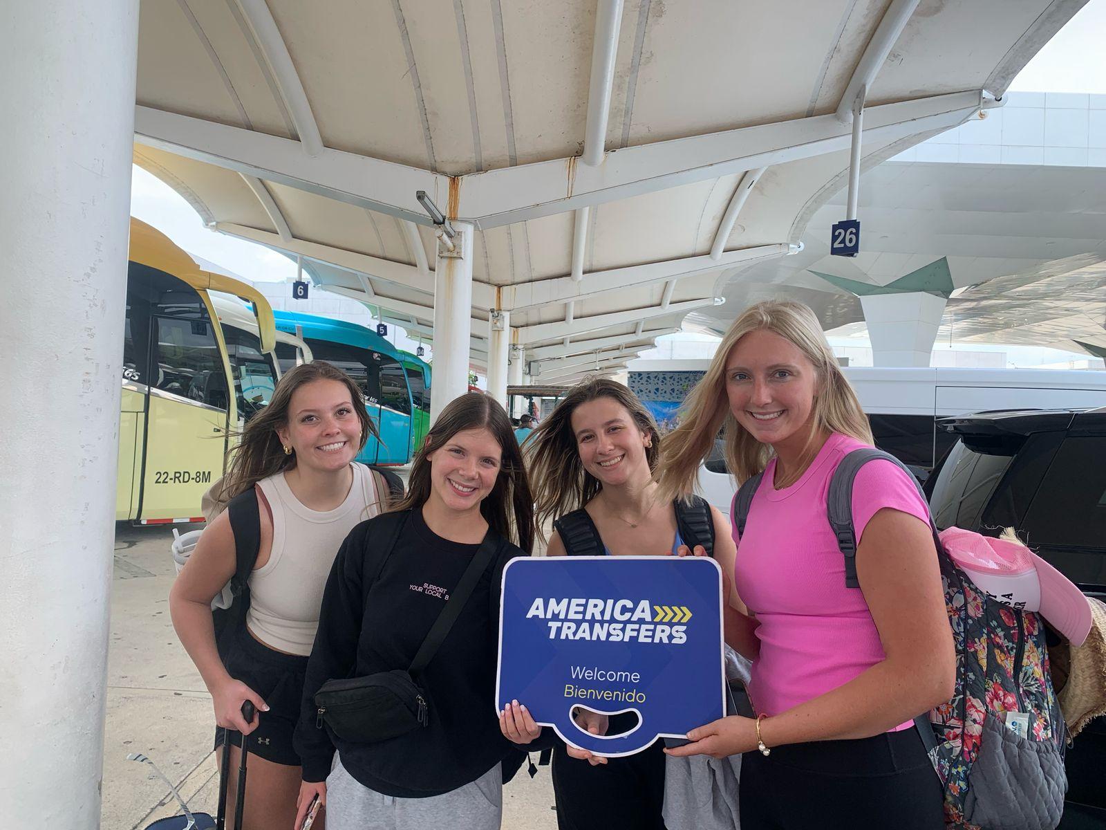 Cancun Airport Private Transfer: One-Way or Roundtrip