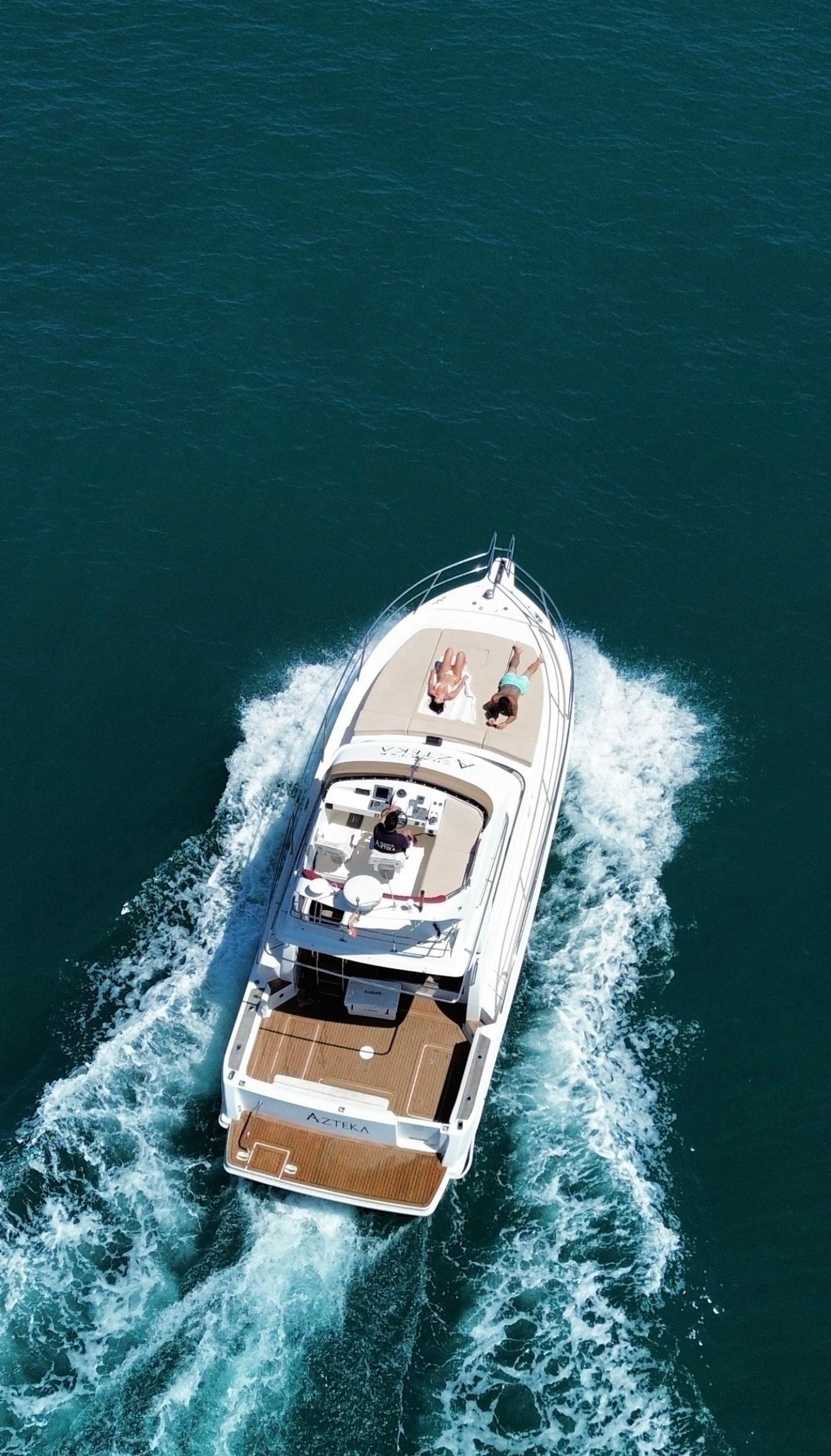 Benalmádena Yacht Tour: Dolphin Watching & Drinks
