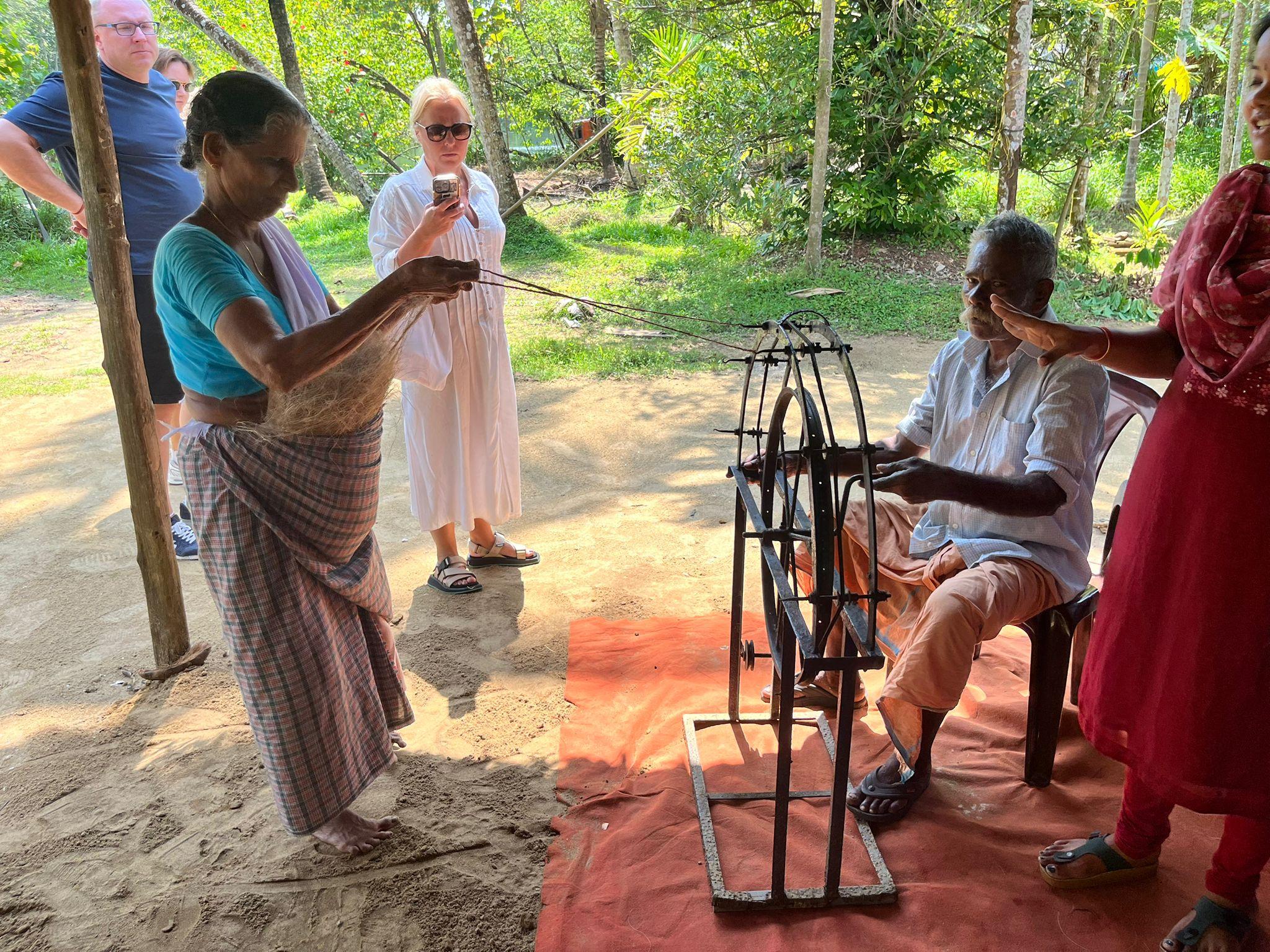 Kerala Backwater Village Punting Cruise with Lunch
