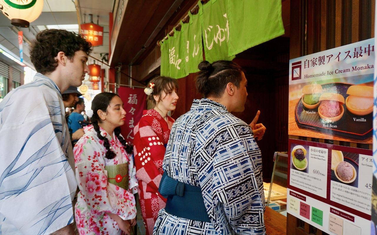 Asakusa Kimono Rental – Full-Day Traditional Dress Experience