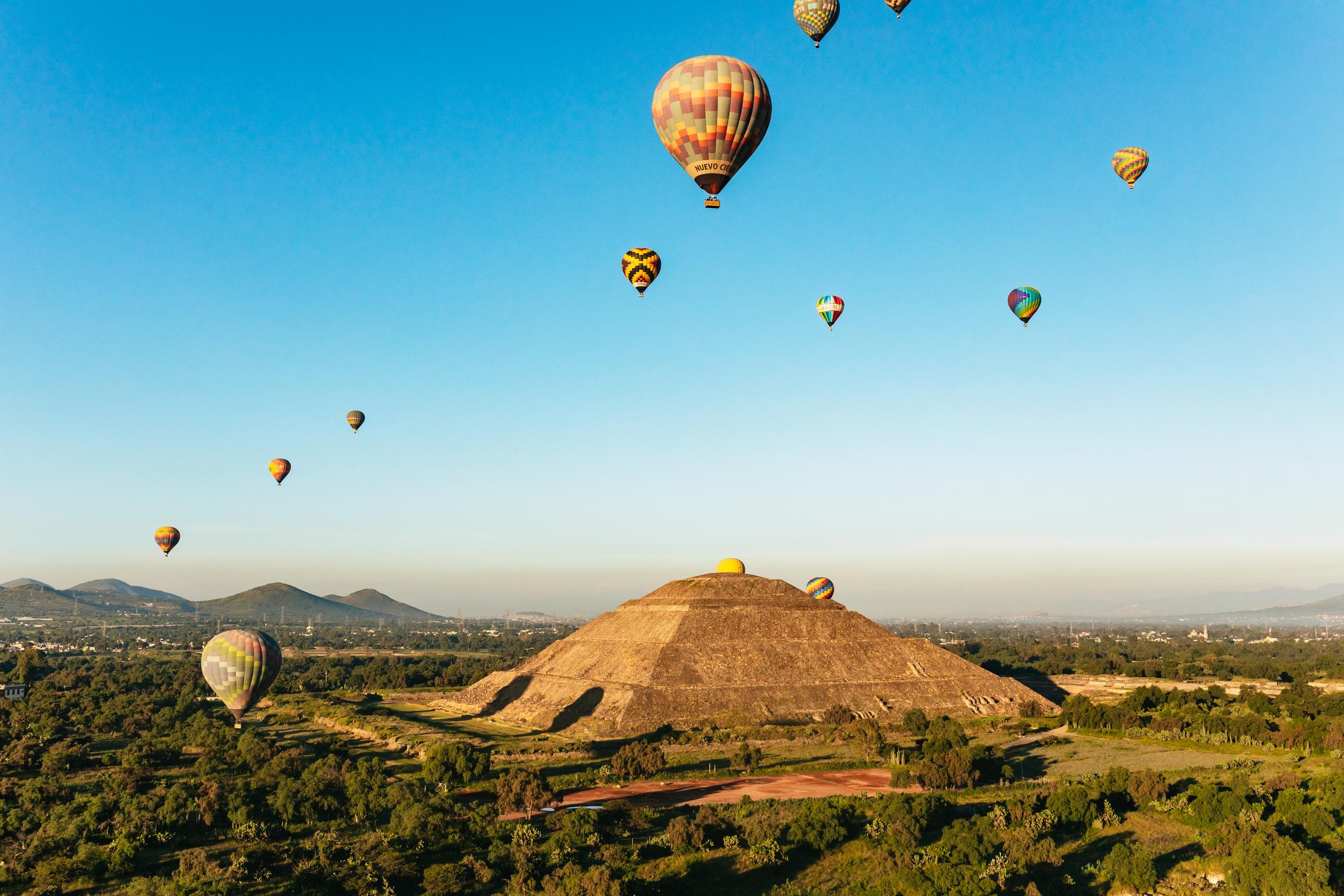 Teotihuacan Hot Air Balloon Adventure & Archaeological Tour