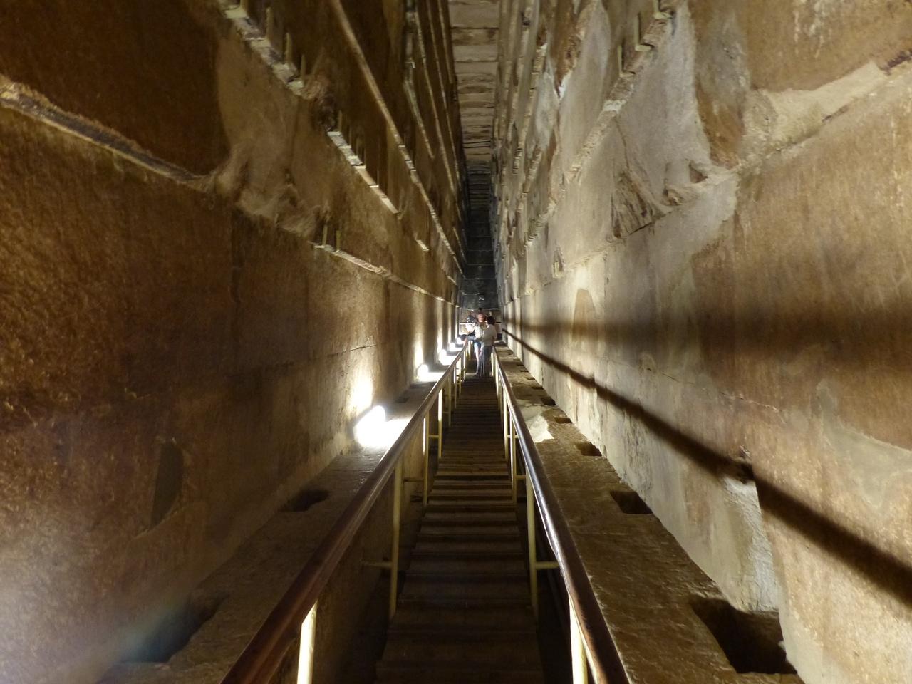 Sharm to Cairo: Giza Pyramids & Grand Museum Day Trip