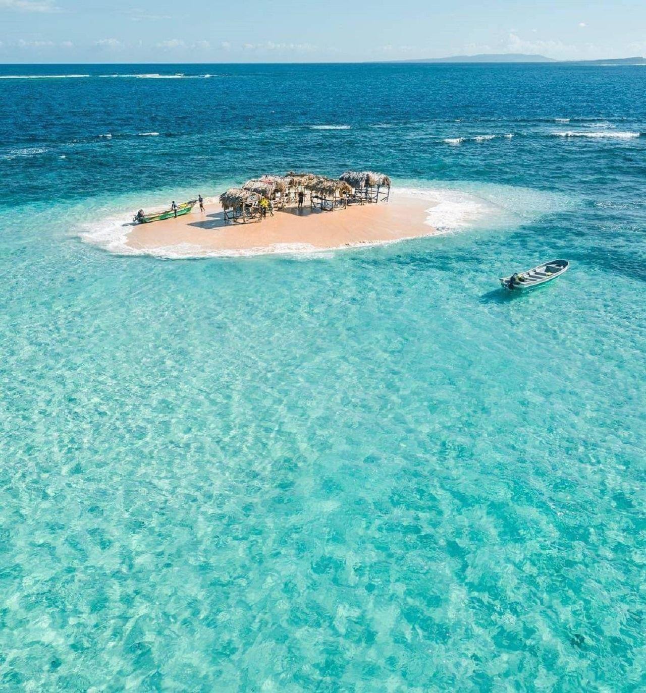 Cayo Arena Snorkeling & Mangrove Exploration from Puerto Plata