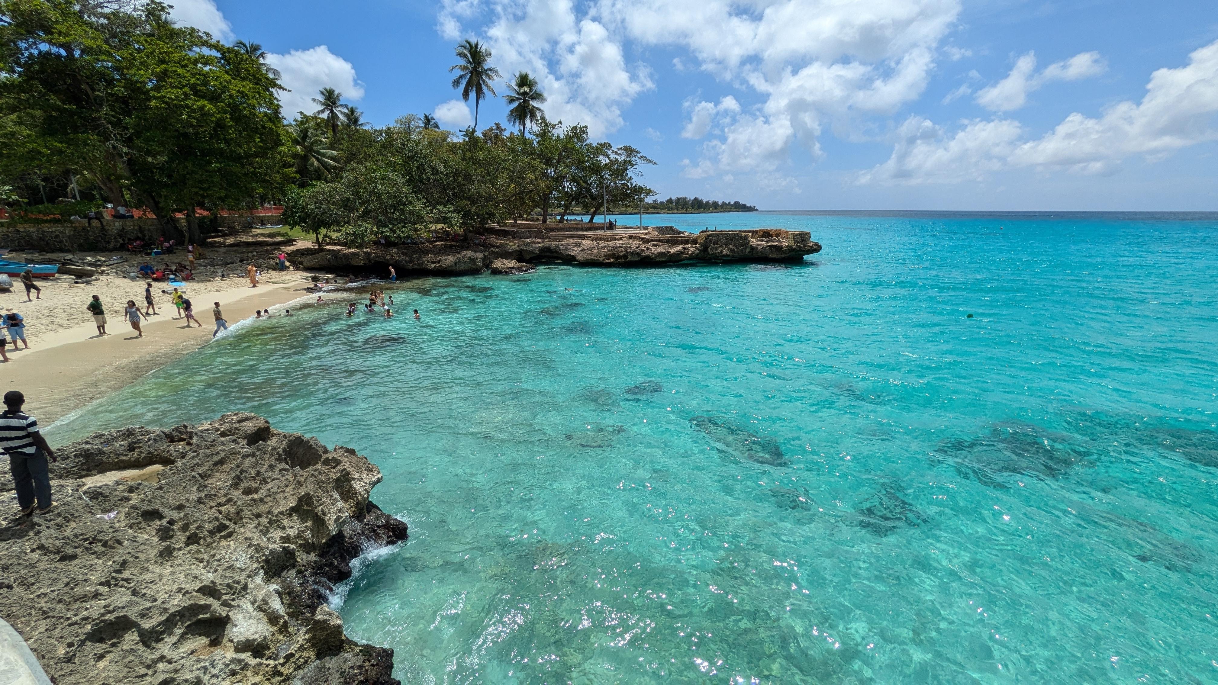 Santo Domingo Full-Day Highlights: Caves, Lighthouse, and Beaches
