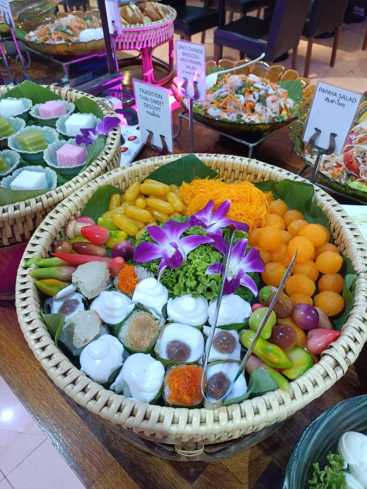 Bangkok Luxury White River Dinner Cruise