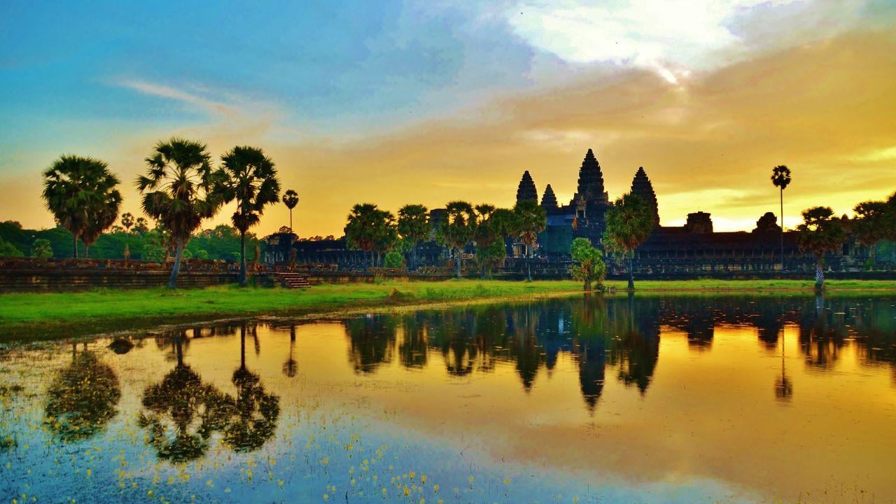 Angkor Wat Sunrise & Tonle Sap 2.5-Day Private Exploration