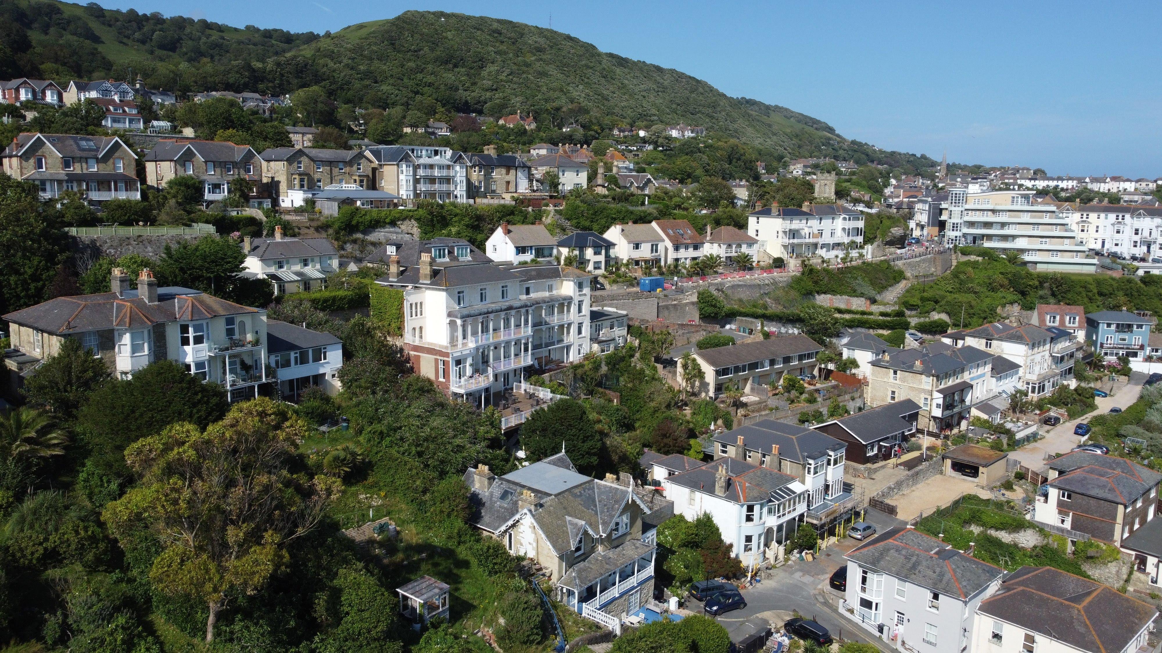 Isle of Wight 4-Day Coastal Getaway from London