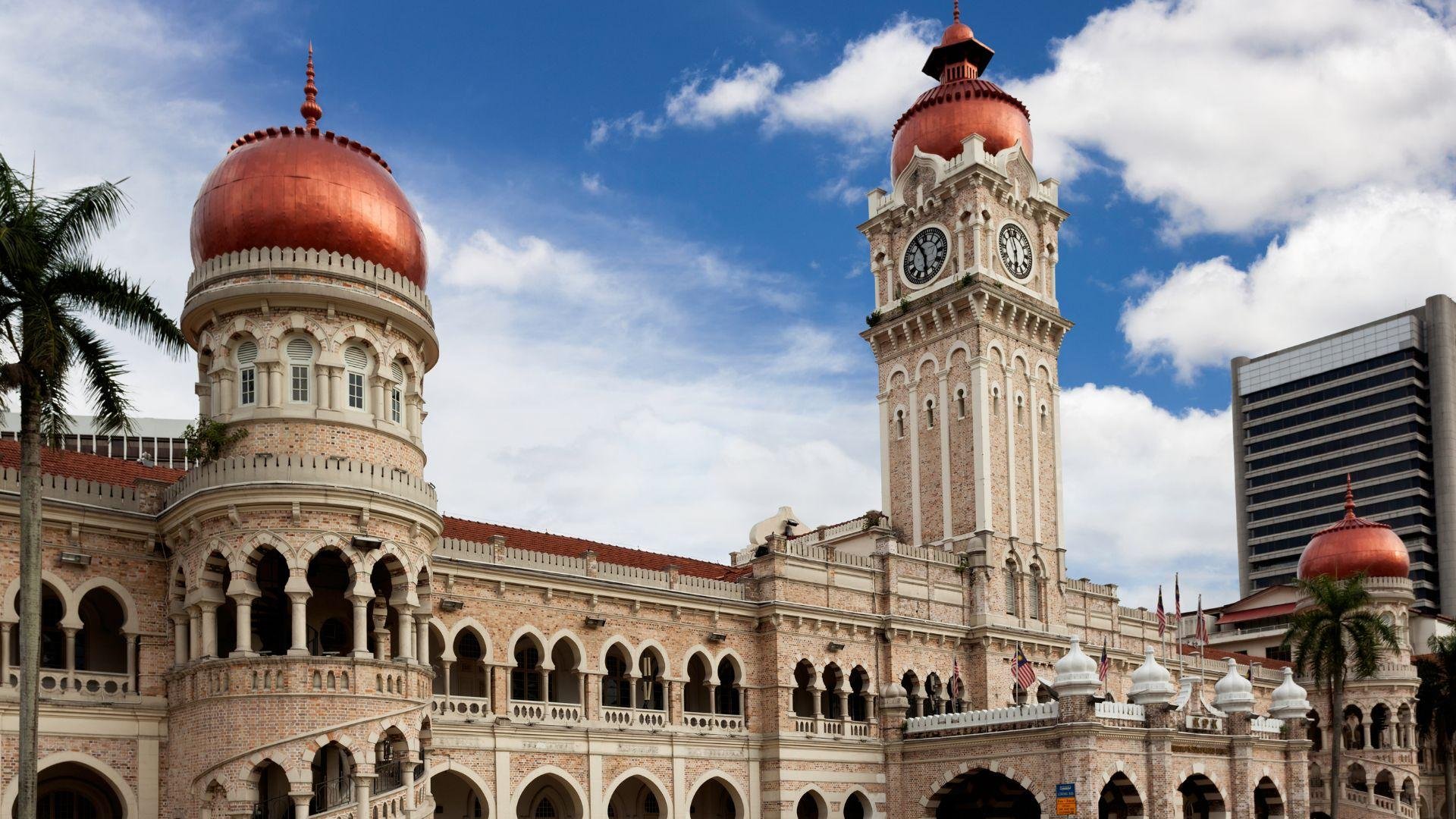 Kuala Lumpur Highlights & Batu Caves Expedition