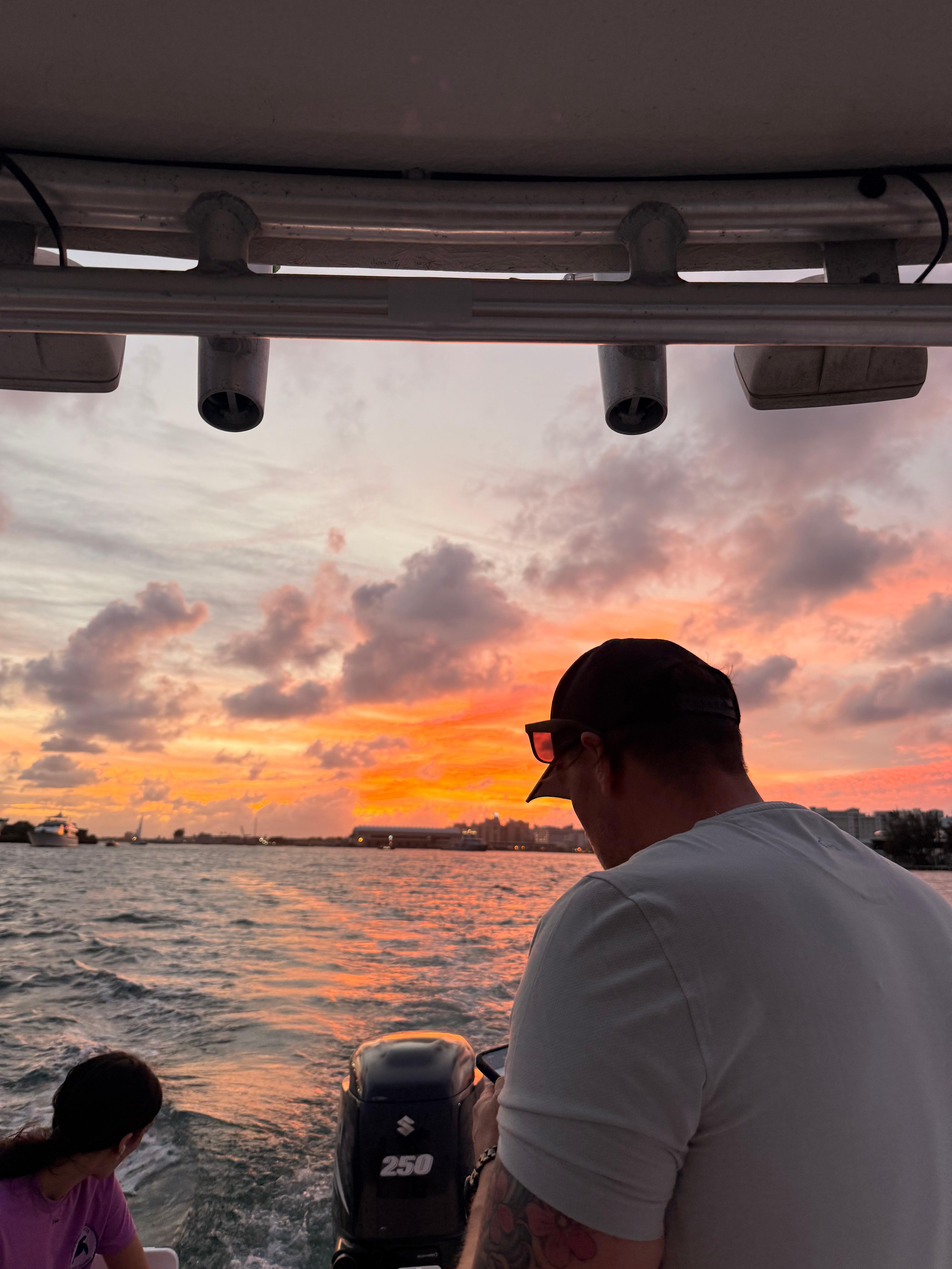 Private San Juan Boat Charter with Drinks and Music