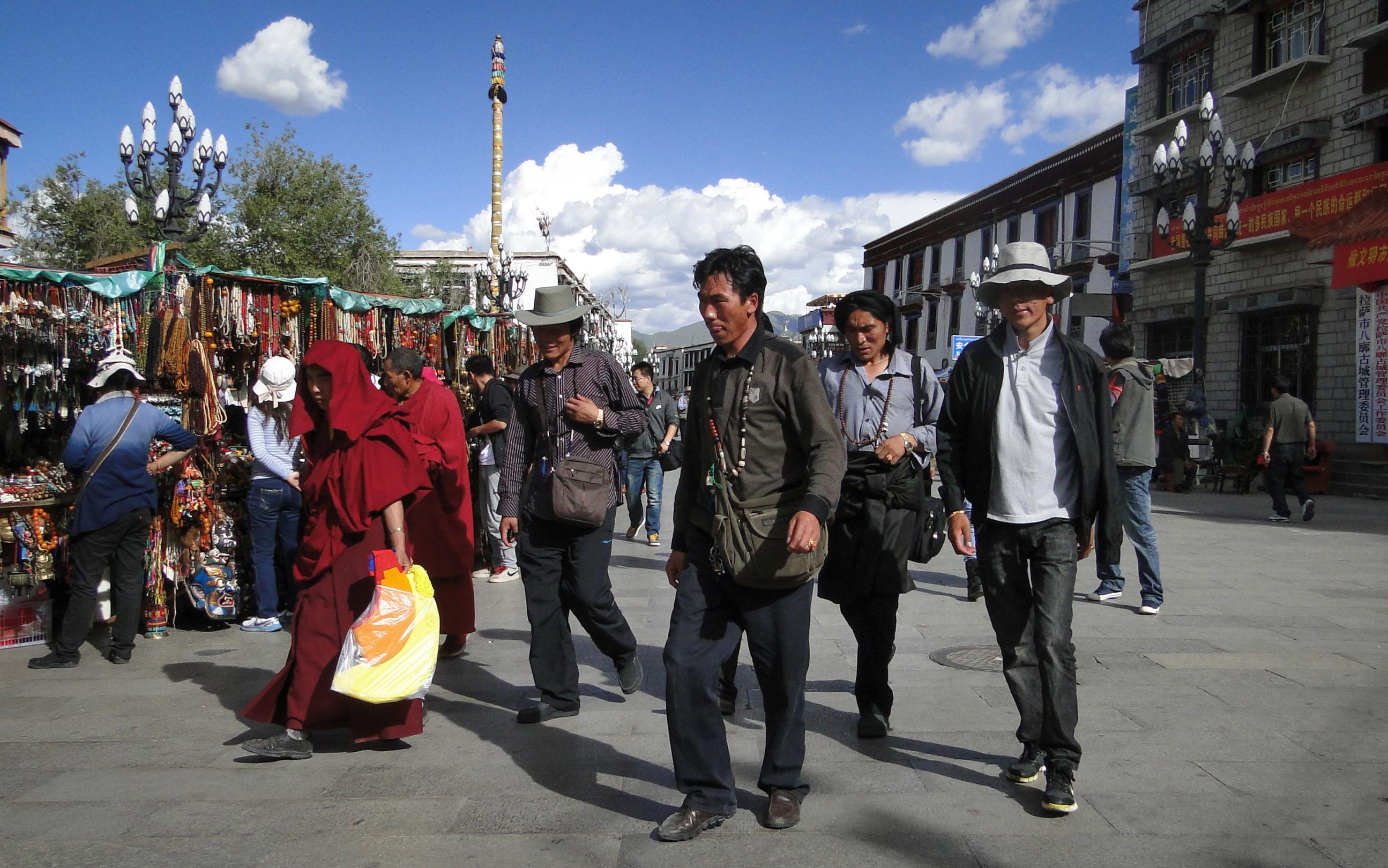 8-Day Lhasa Overland Expedition from Kathmandu