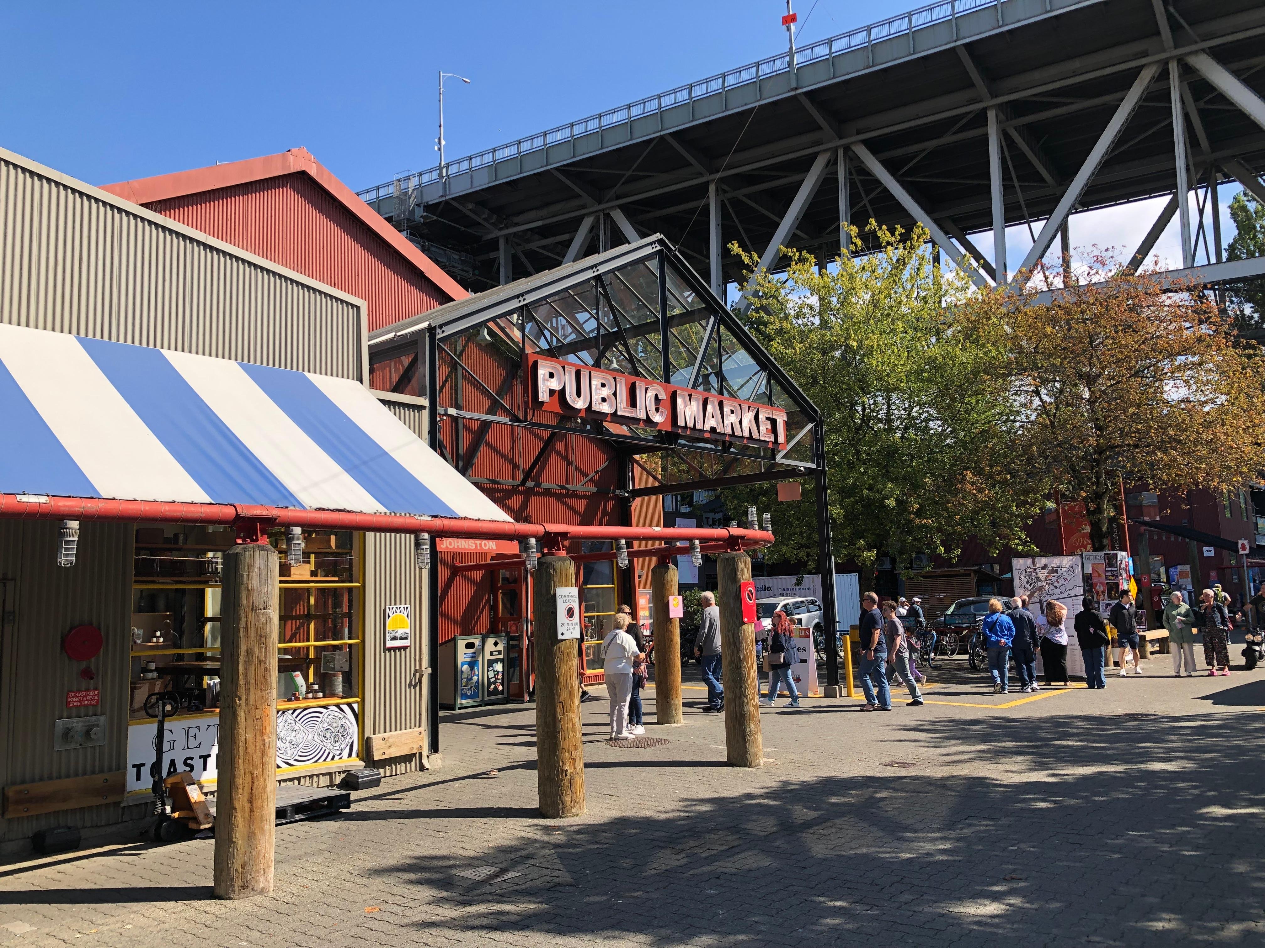 Complete Vancouver Private Small-Group City Tour