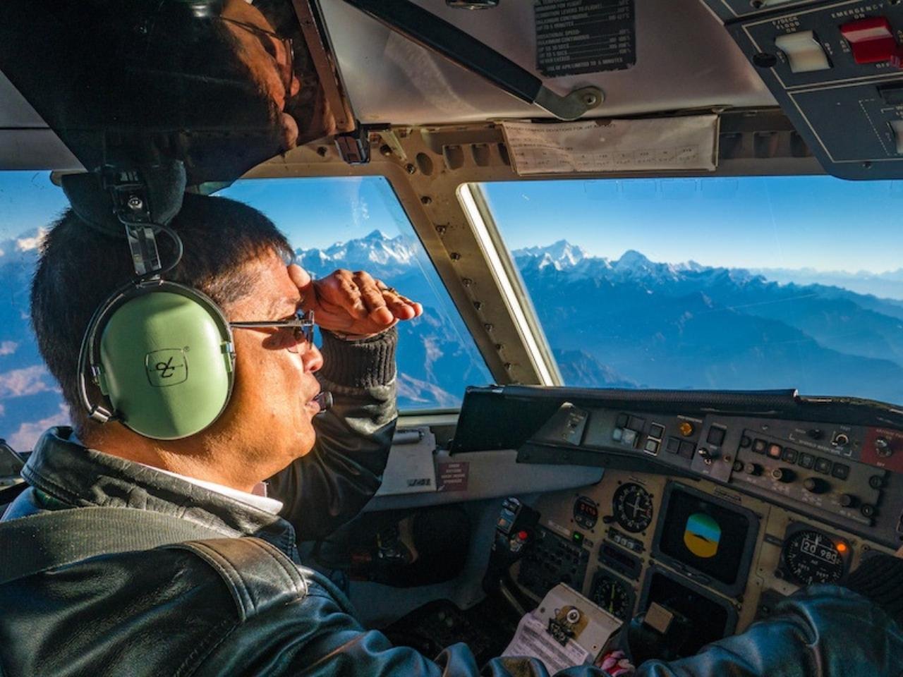Everest Mountain Flight with Hotel Transfers