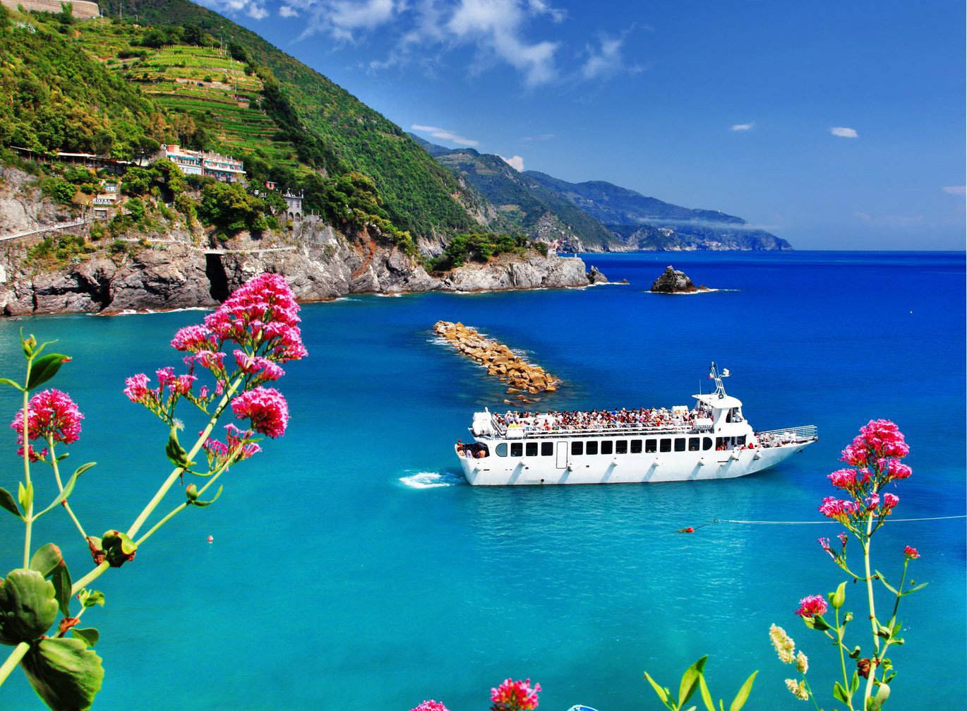 Cinque Terre Small Group Minivan Tour from Lucca