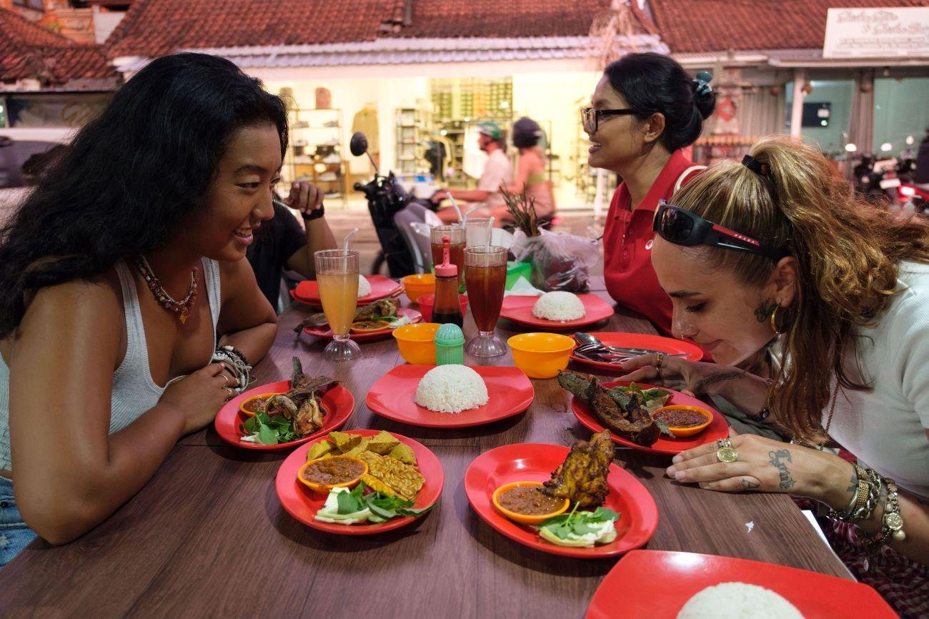 Denpasar Heritage Walk & Night Market Food Experience