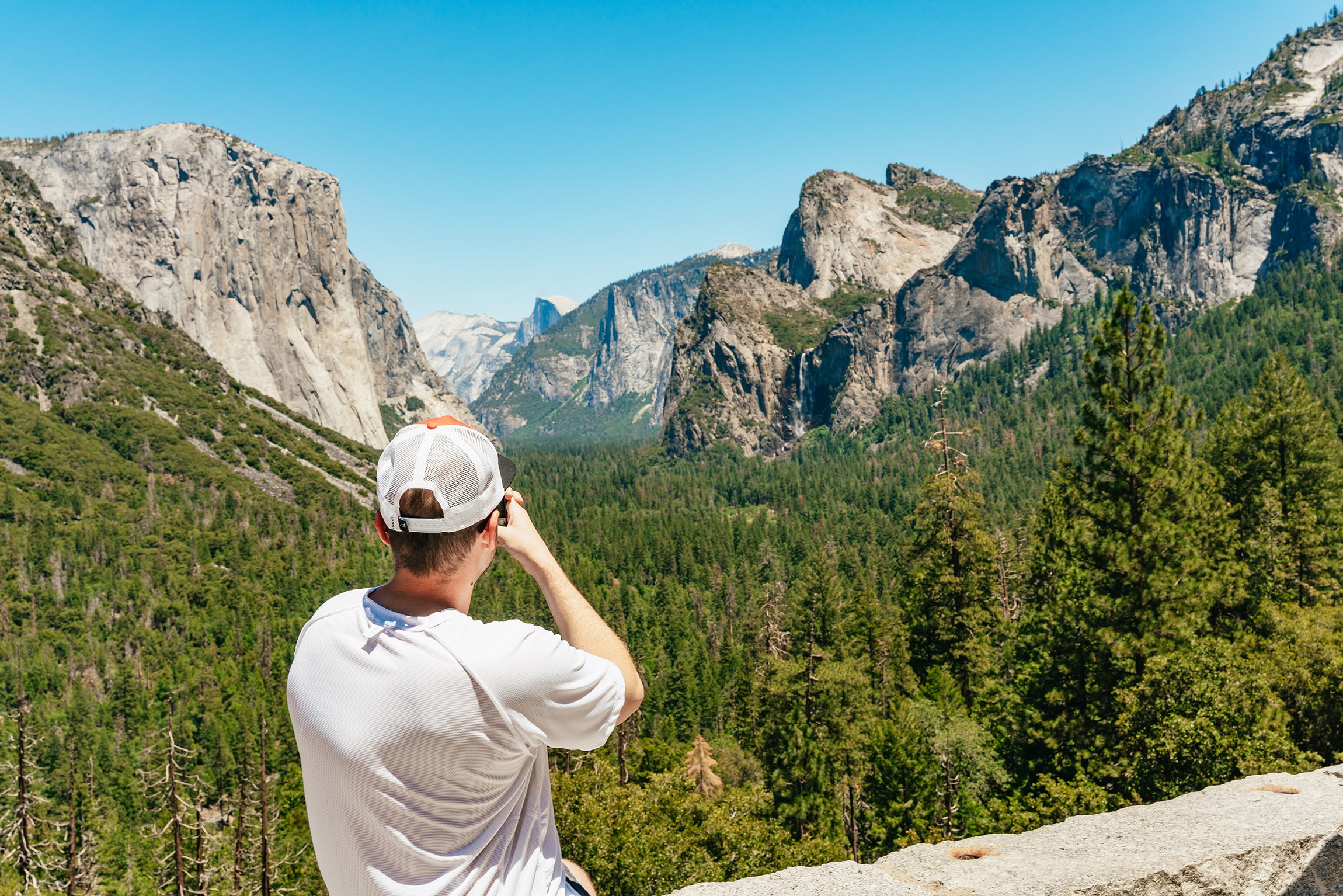 Yosemite National Park granite cliffs and waterfalls seen on a day trip from San Francisco — image 4