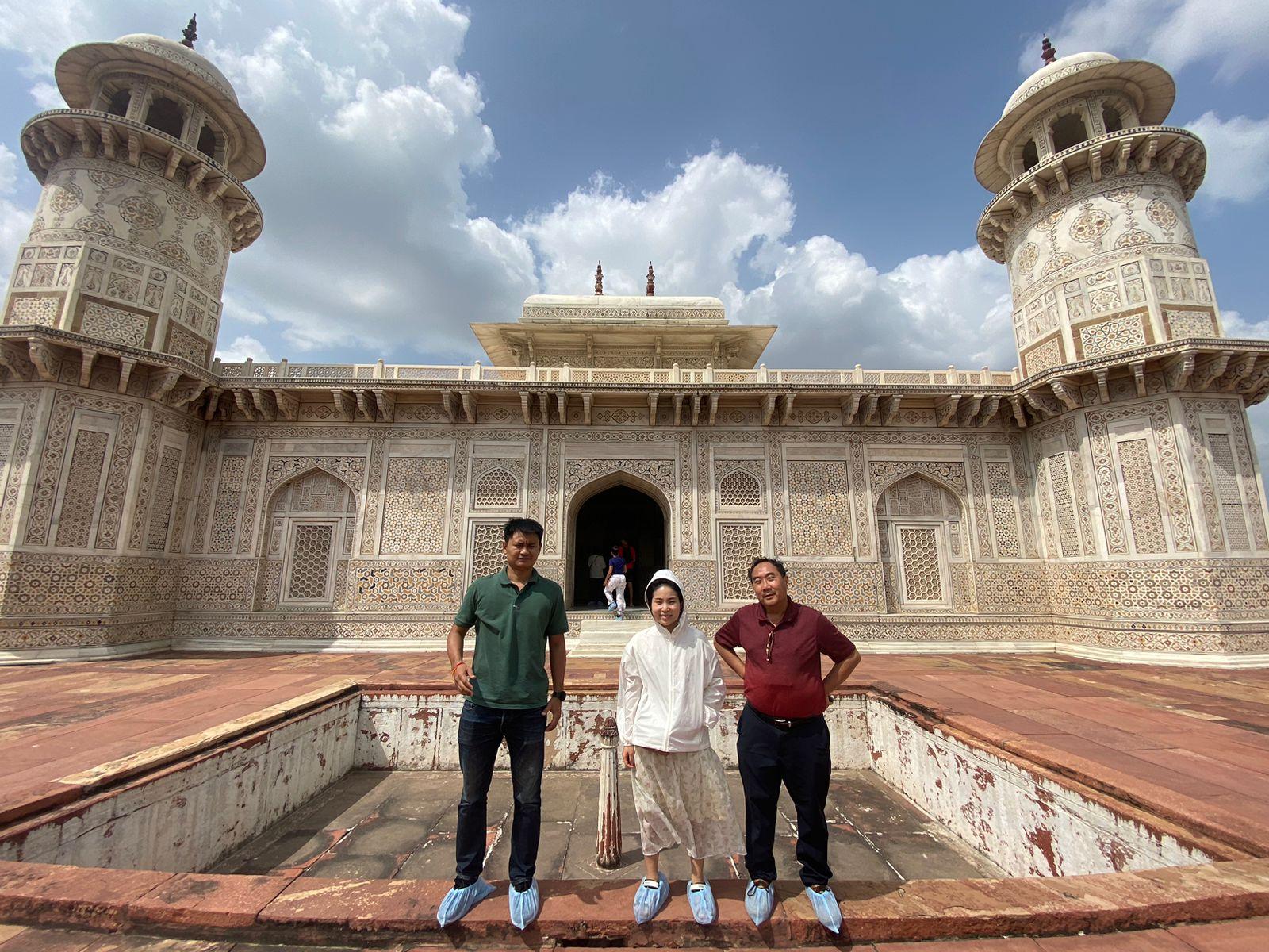 Delhi to Taj Mahal & Agra Day Trip on the Gatimaan Express