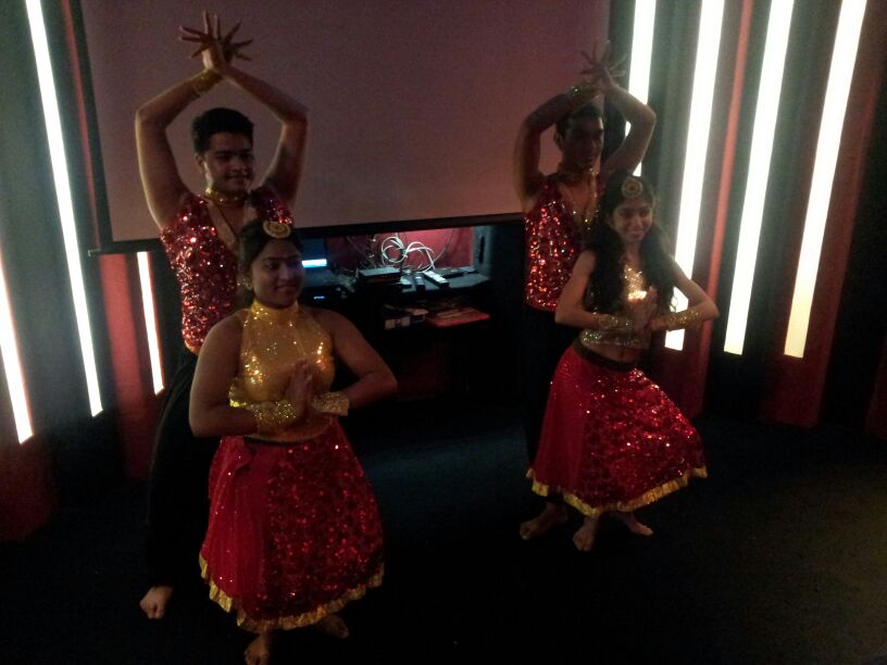 Mumbai: Behind-the-Scenes Bollywood Film Studio Tour